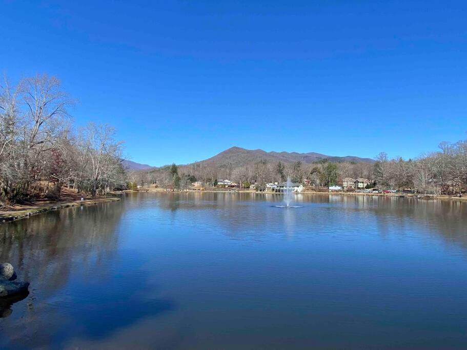 Montreat Round House - mountain views, renovated view 2