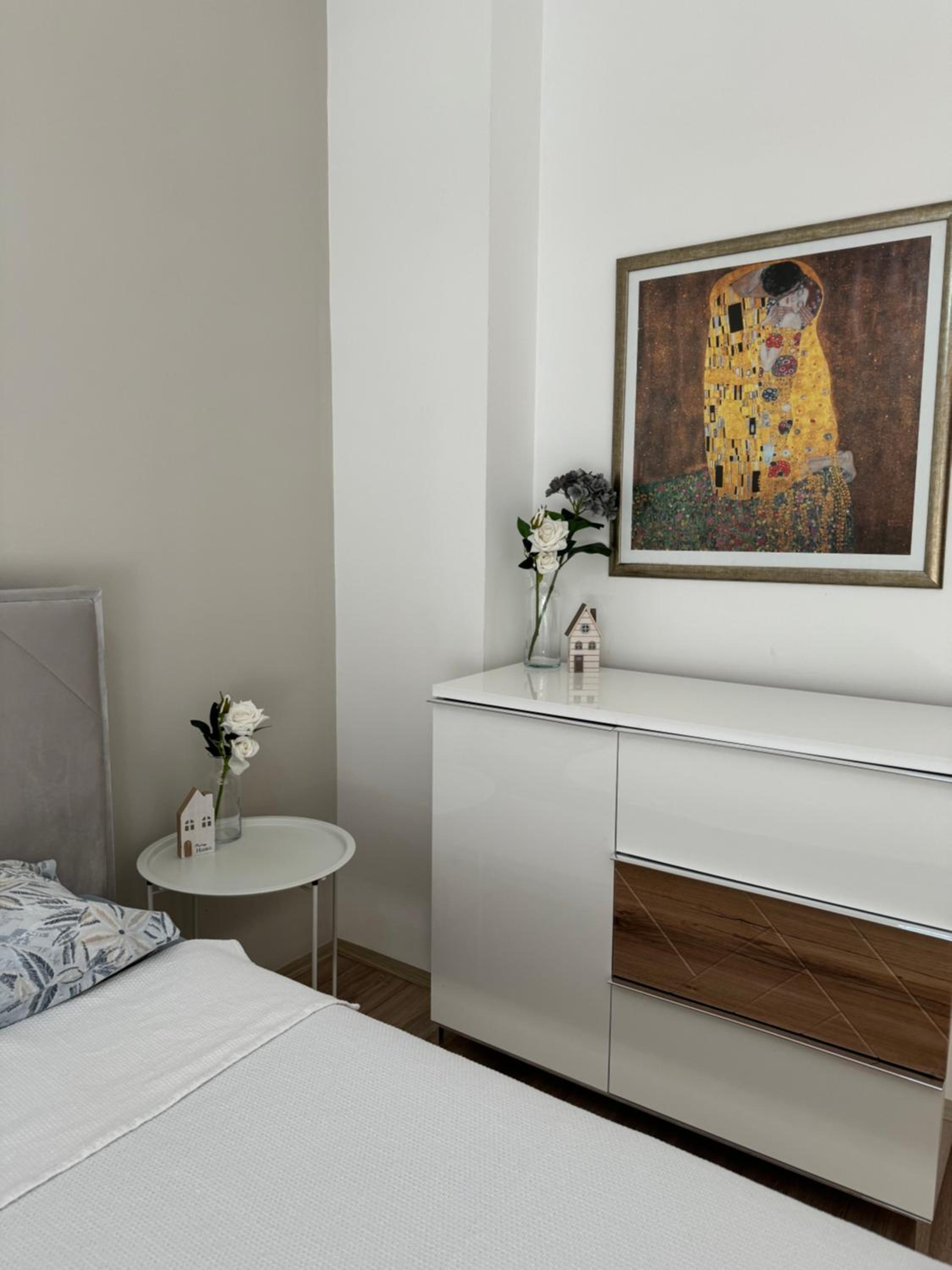Deluxe Apartments
