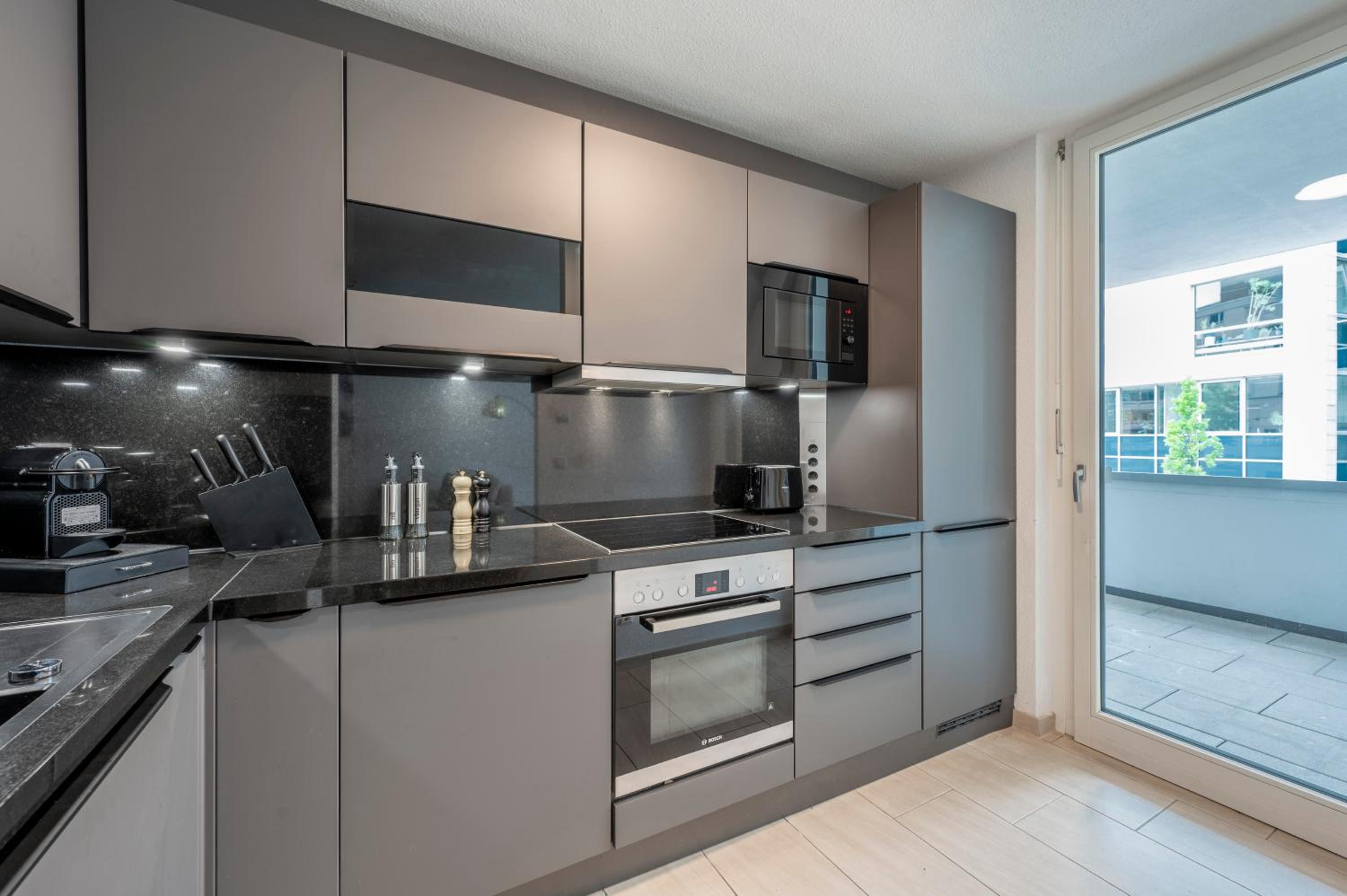 EXQUIS 4BR Design Apart-Haus I 2 Parken I Balkon