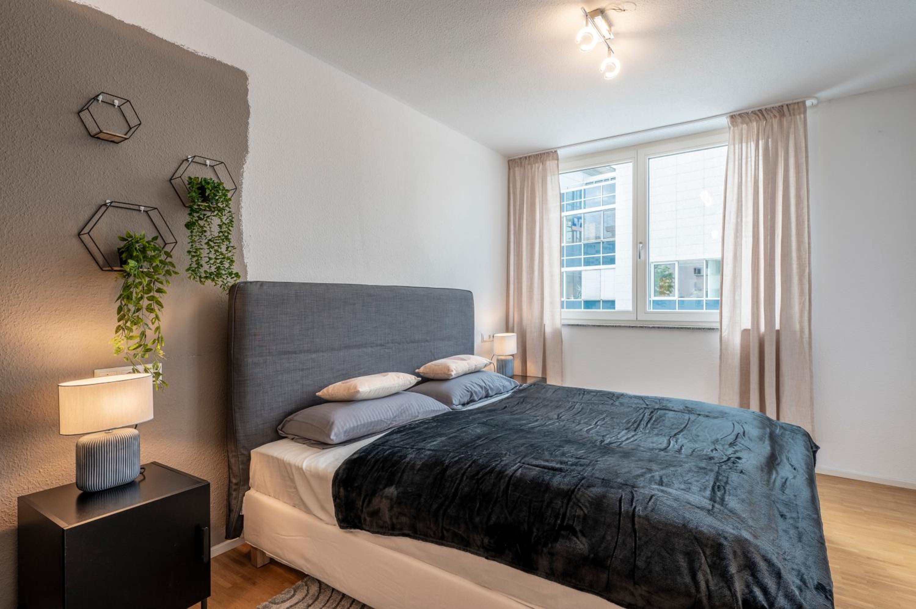 EXQUIS 4BR Design Apart-Haus I 2 Parken I Balkon