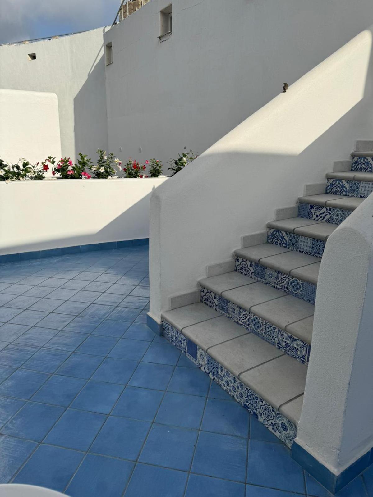Omare Apartments