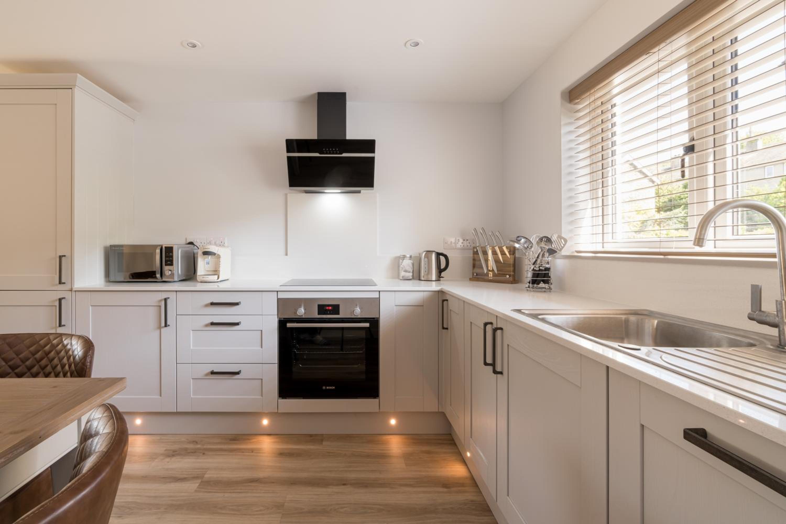 Upper Oak House view 3