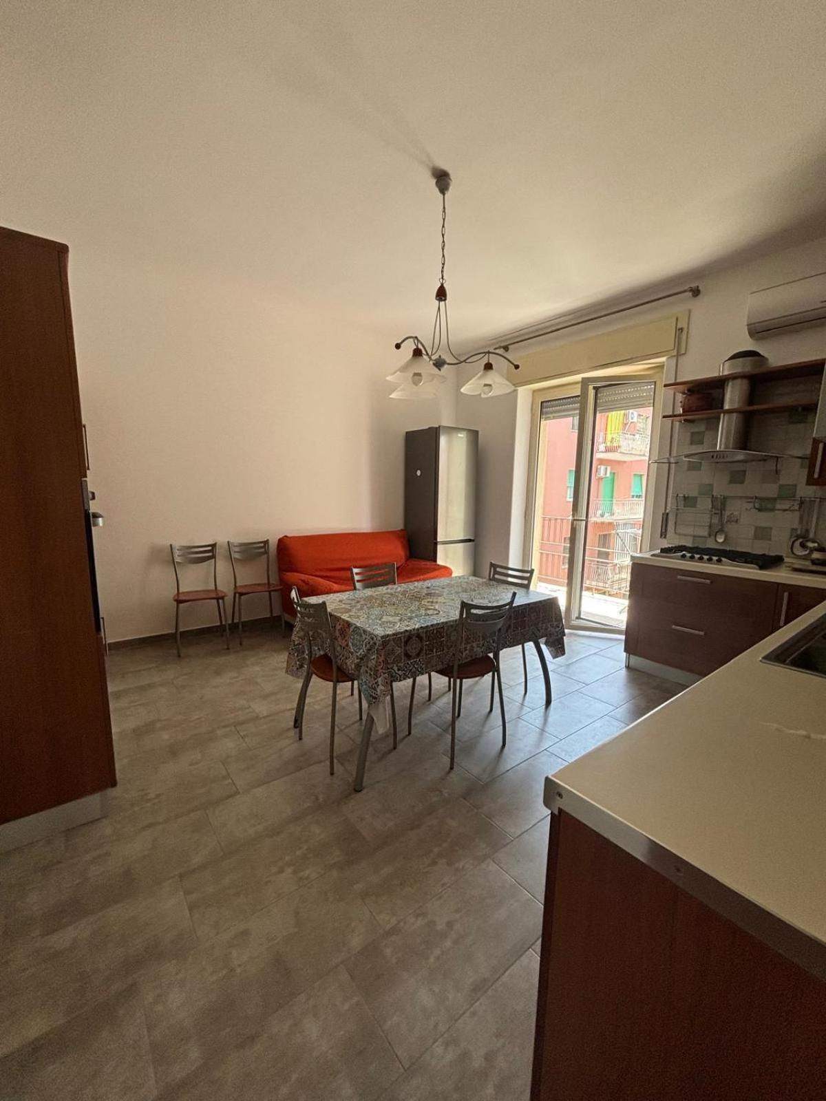Miti Home en Catania — kitchen