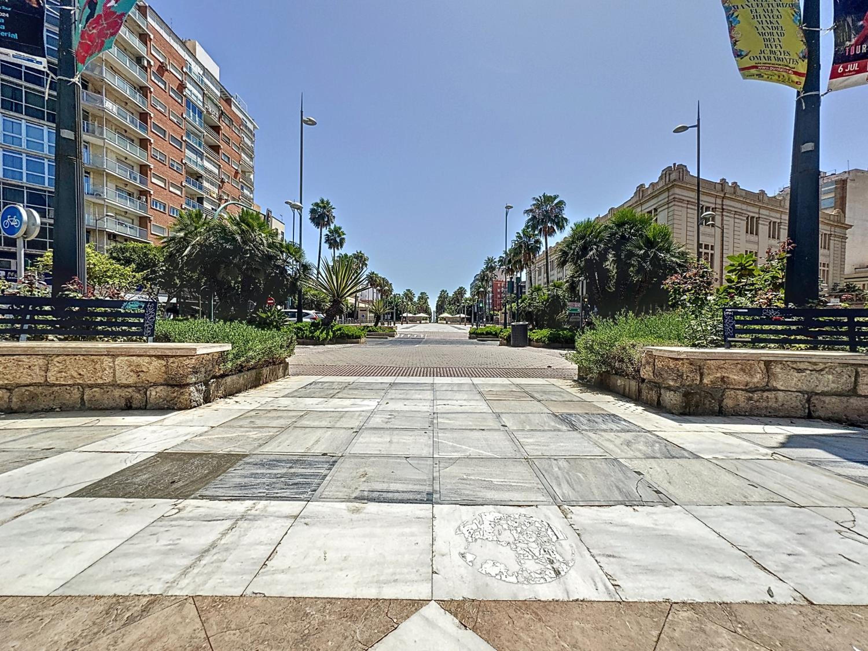 Apartamento 4 dormitorios Parking incluido.
