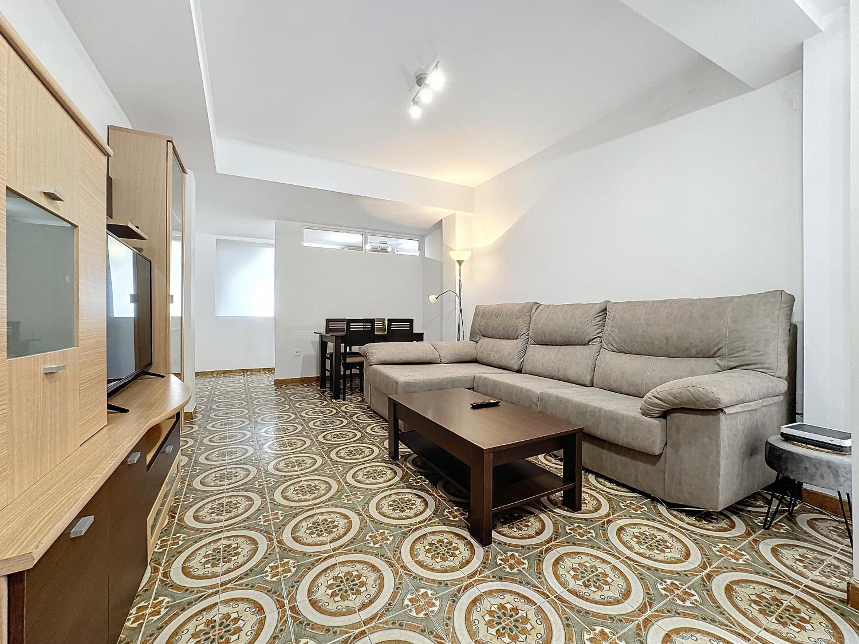 Apartamento 4 dormitorios Parking incluido.