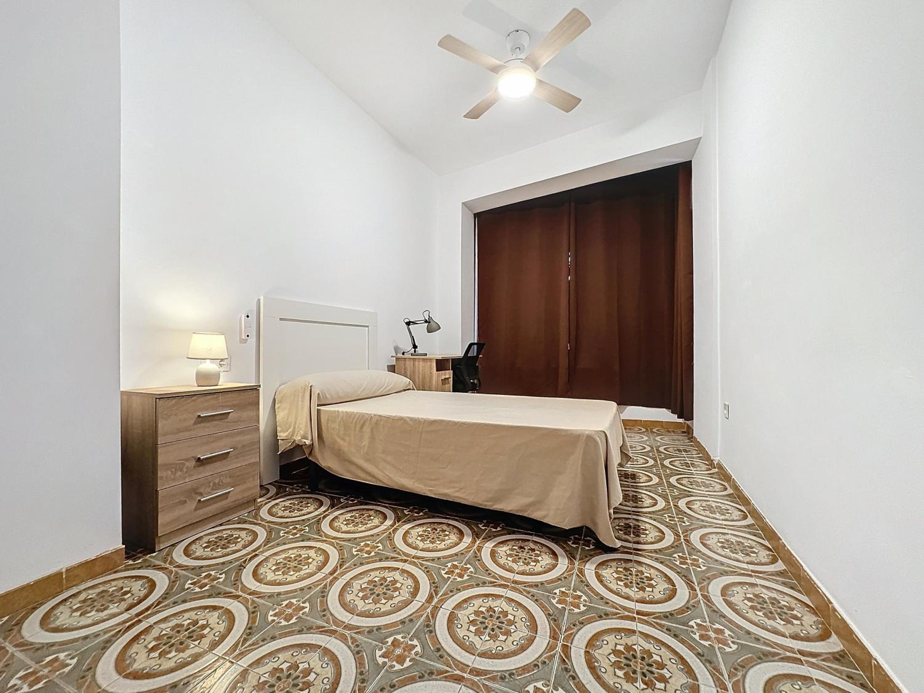 Apartamento 4 dormitorios Parking incluido.