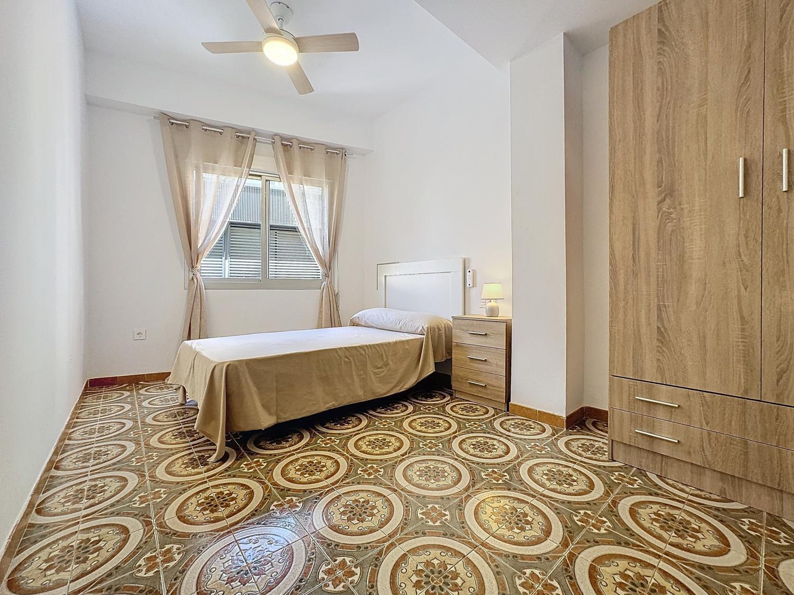 Apartamento 4 dormitorios Parking incluido.