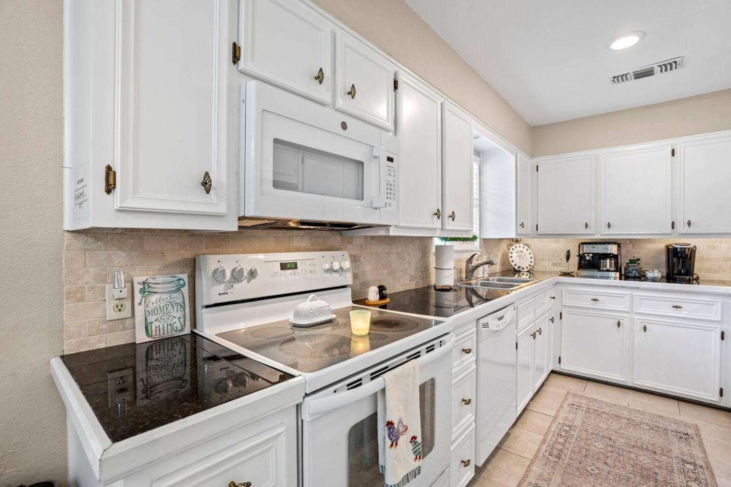 Marble Falls Vacations - Lake LBJ Pet Friendly Home - Property Image 38