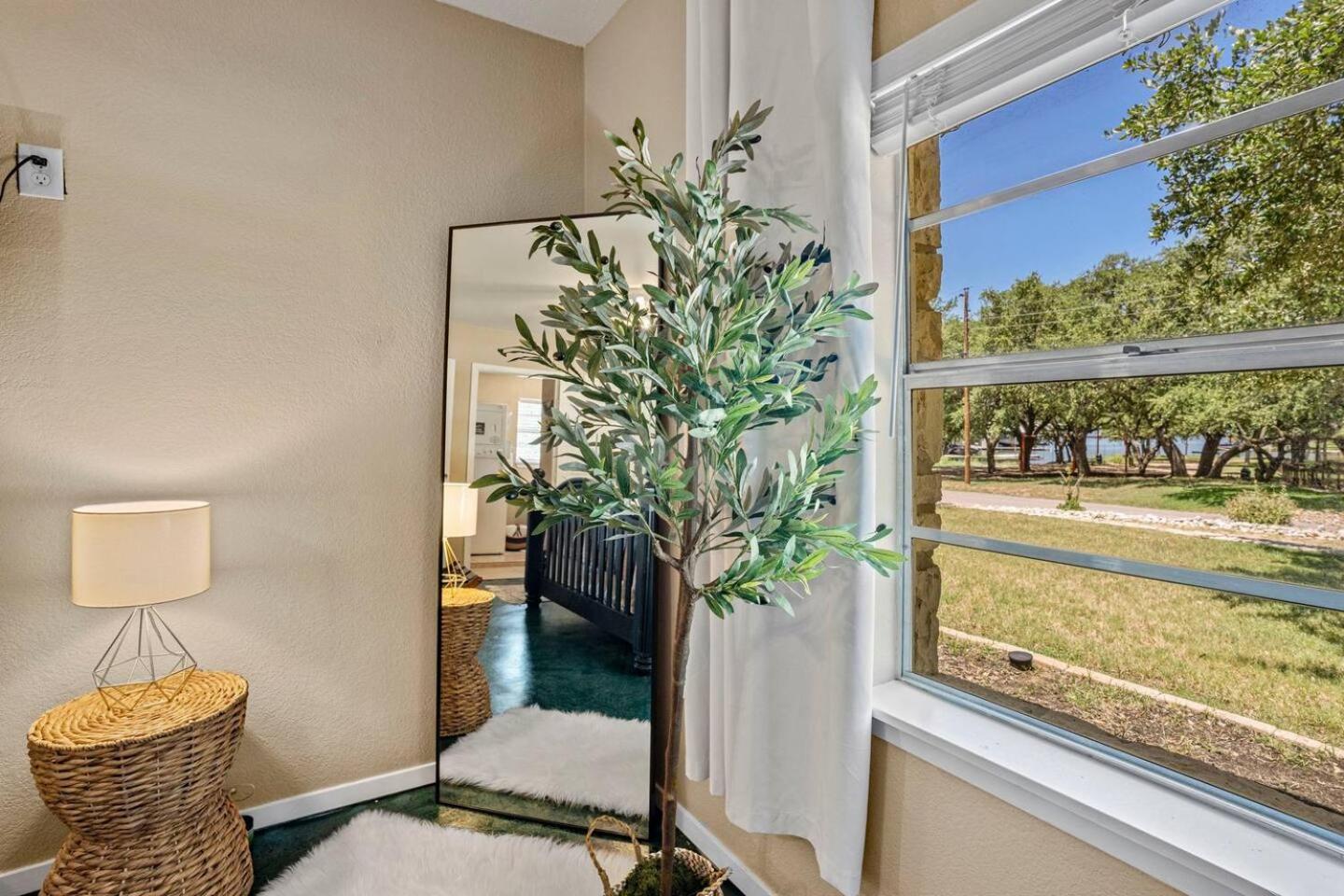 Marble Falls Vacations - Lake LBJ Pet Friendly Home - Property Image 39