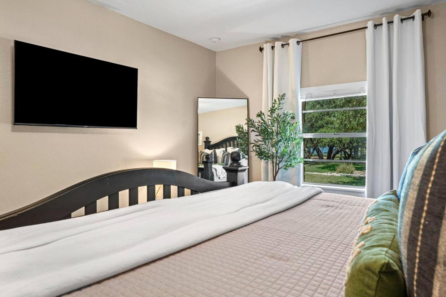 Marble Falls Vacations - Lake LBJ Pet Friendly Home - Property Image 18