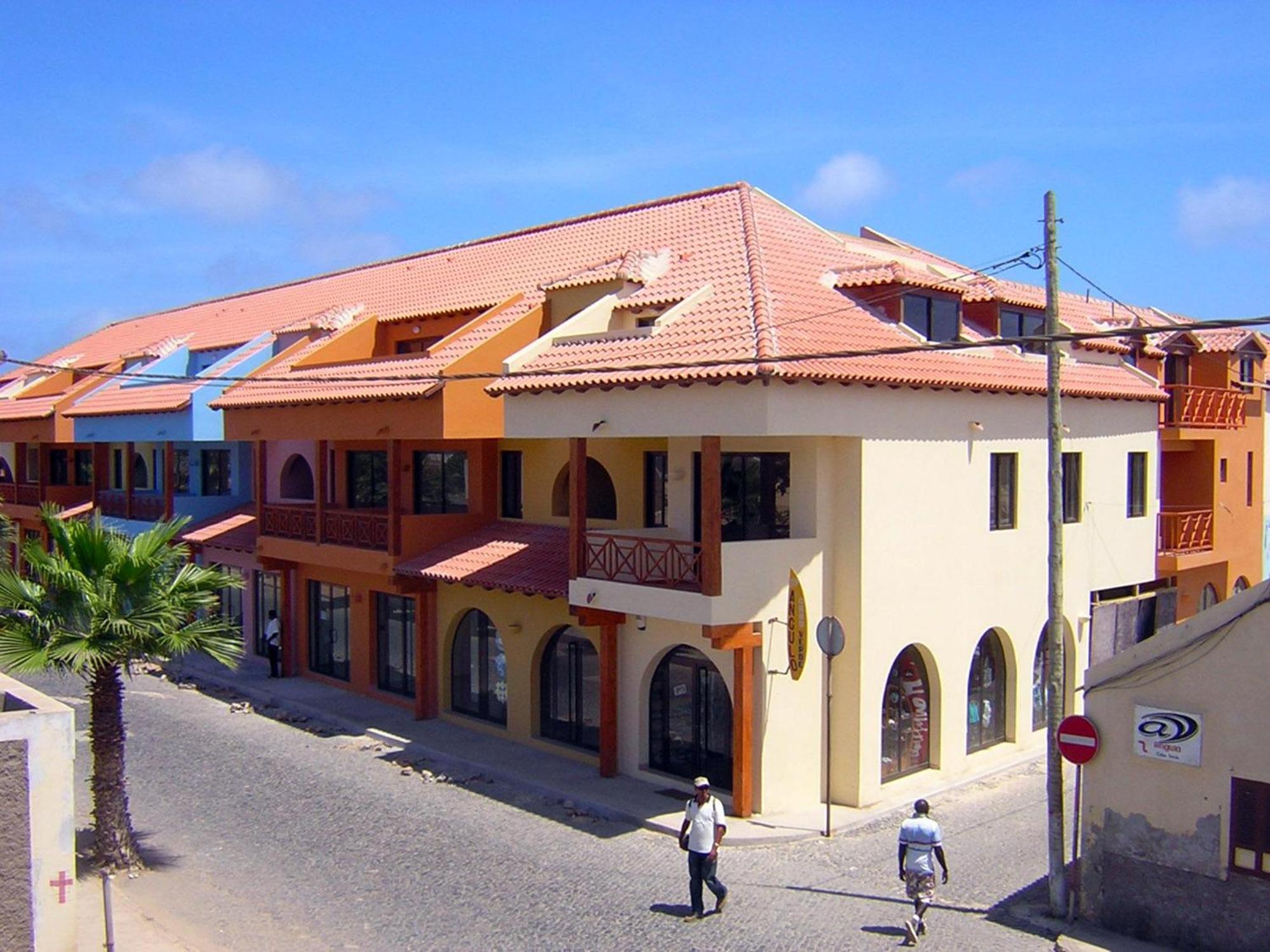 Apto Montrond 108