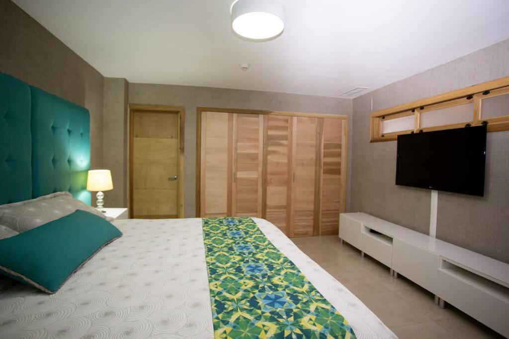 Marbella AquaVista 11-18 view 5