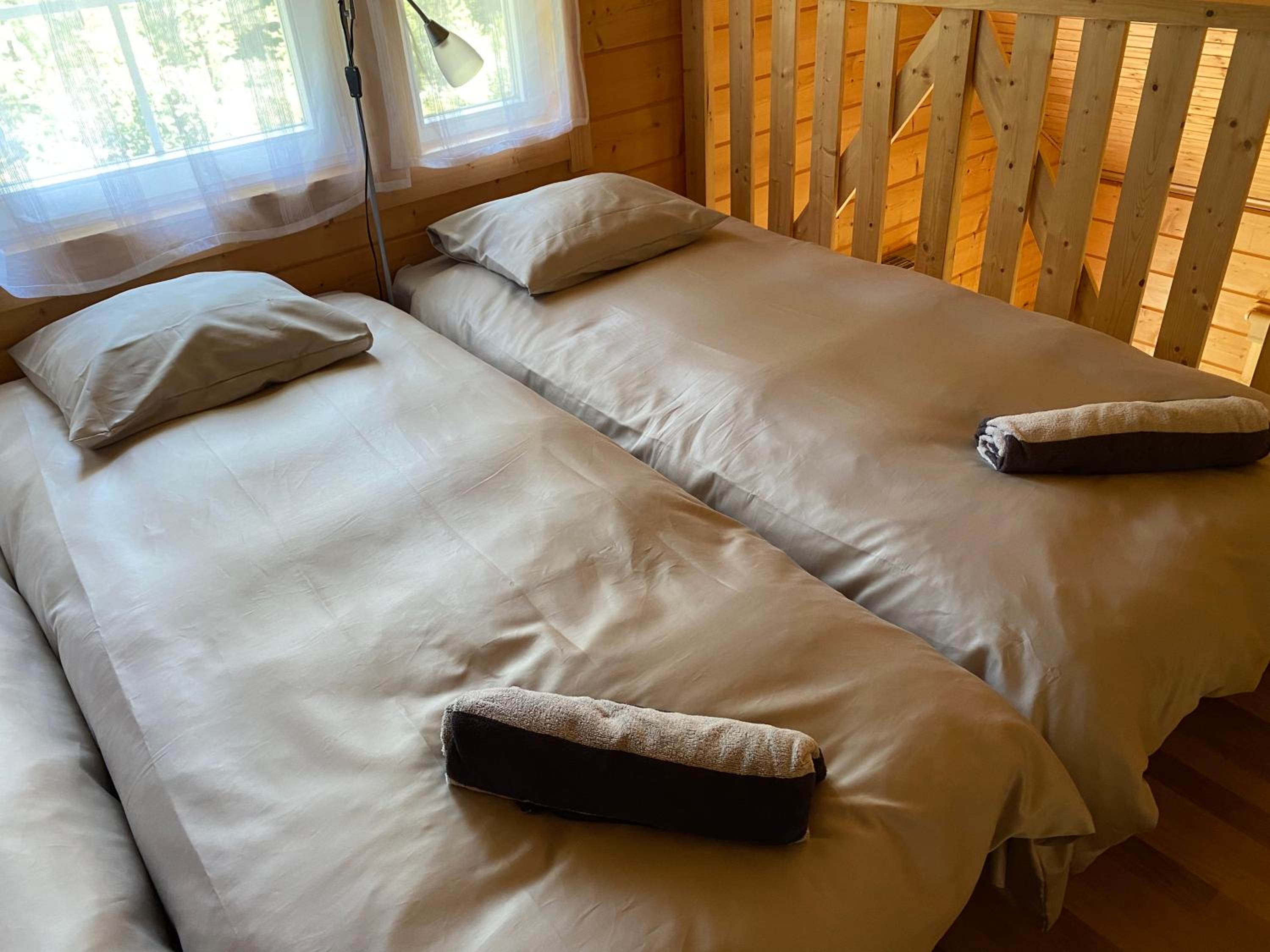 Merineitsi peamaja saunaga kahele