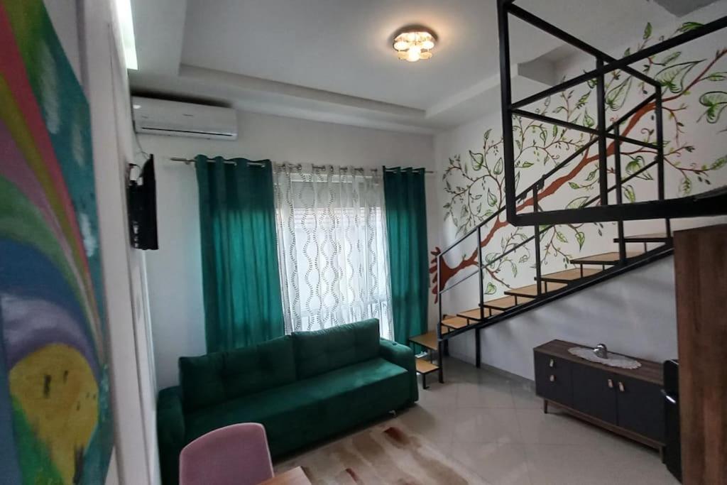 Isabel's Apartment 1