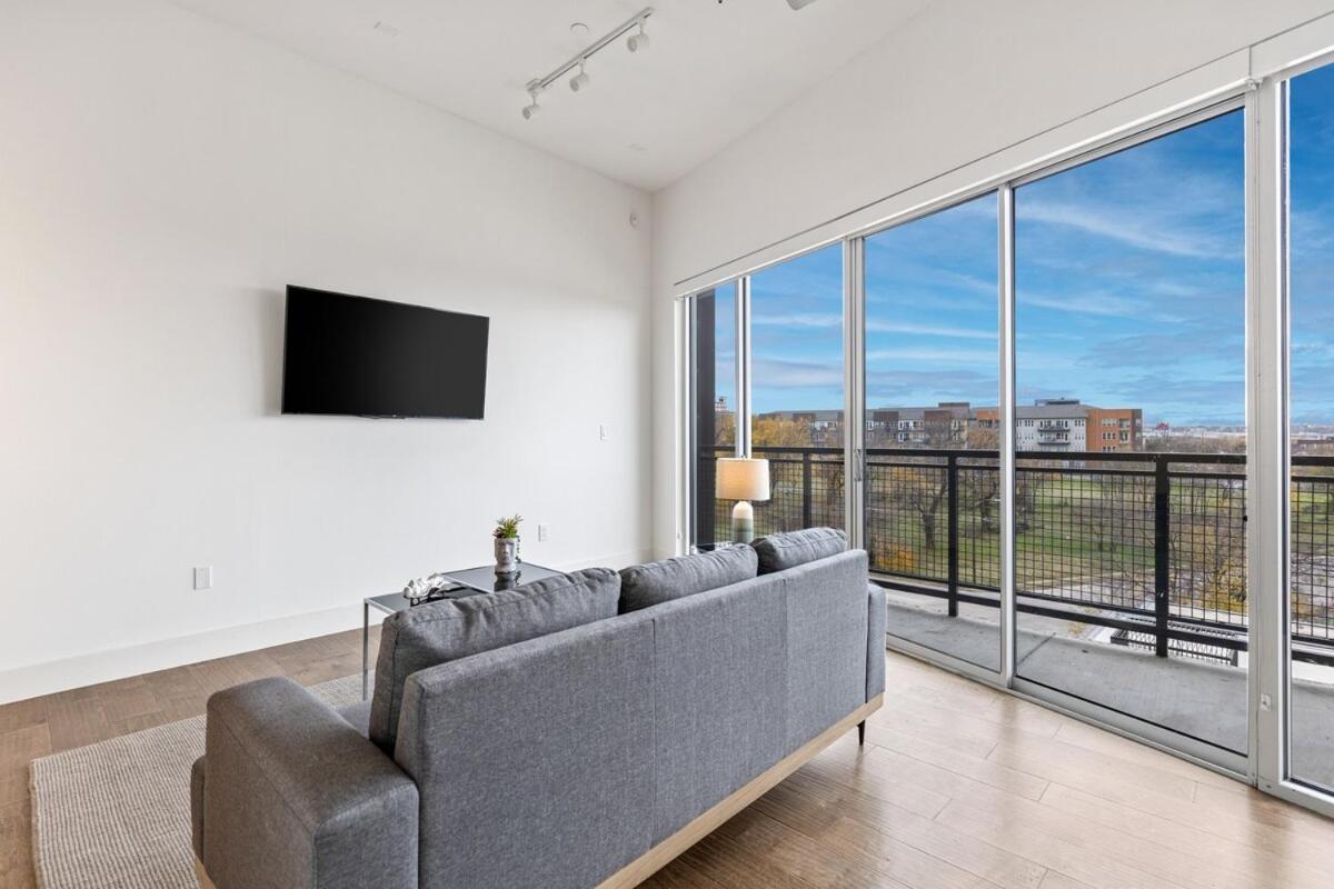 Destination at the Cedars 416