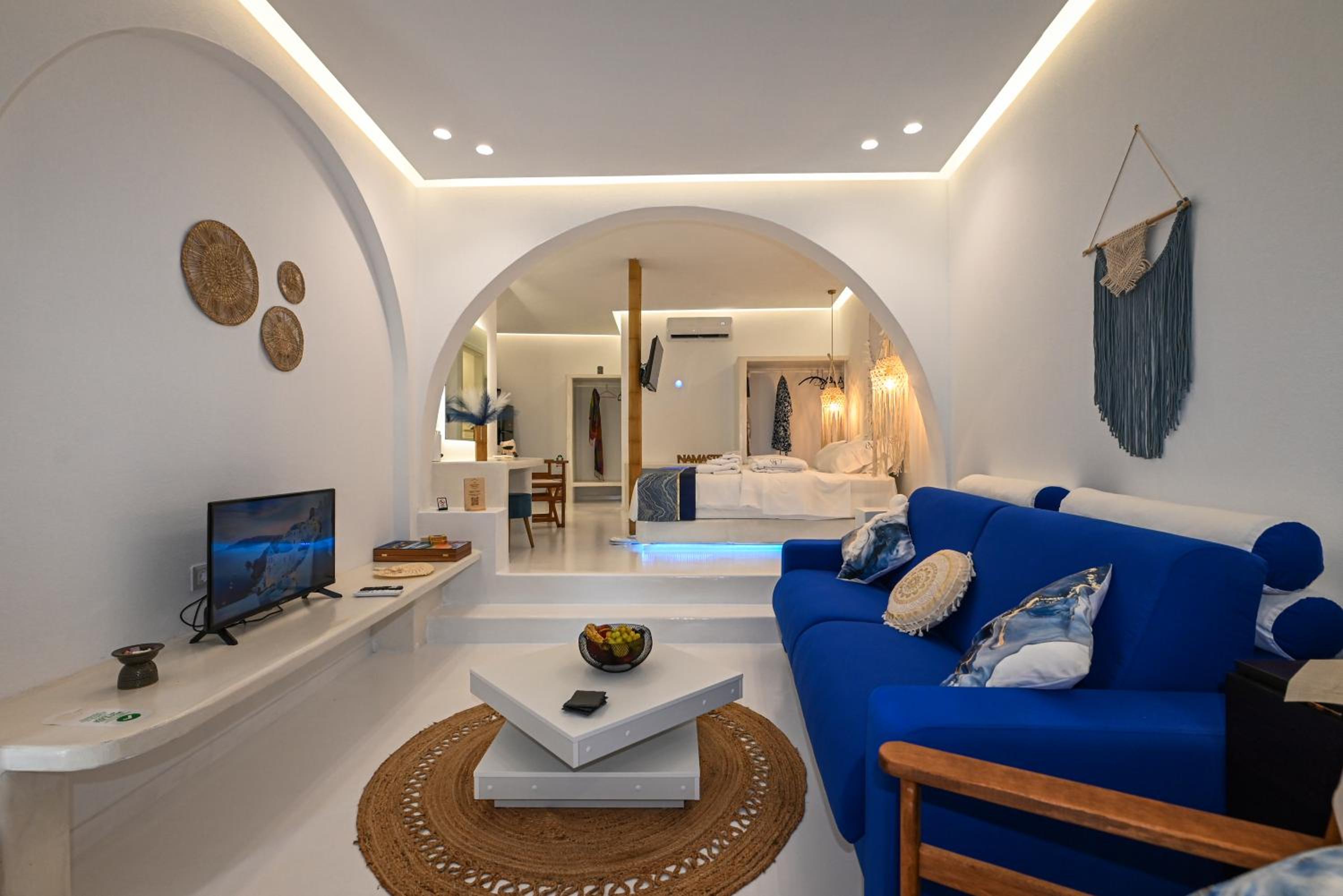 VETUS PORTUM SUITES TINOs view 4