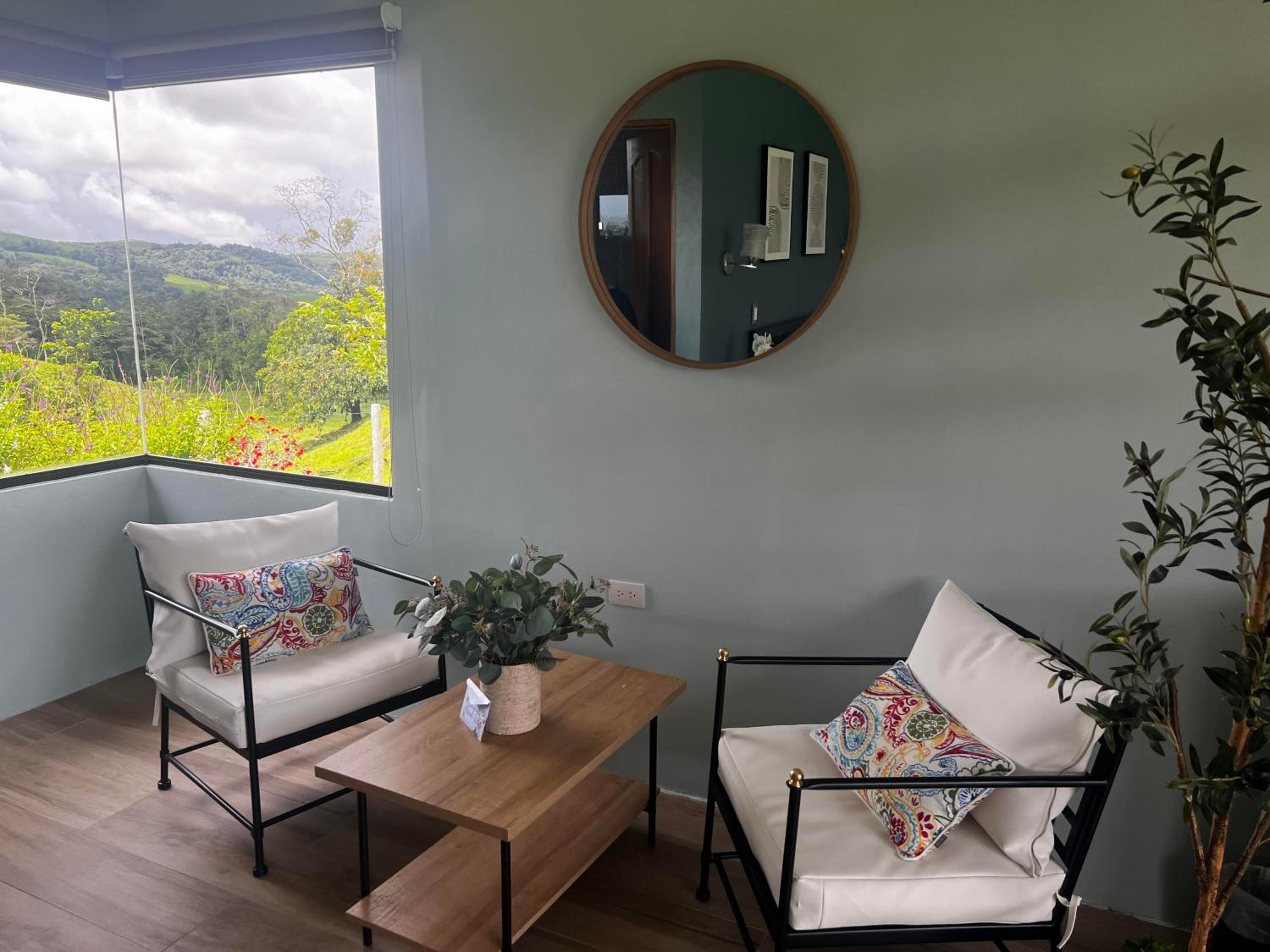 Paraíso privado Arenal Dragonfly