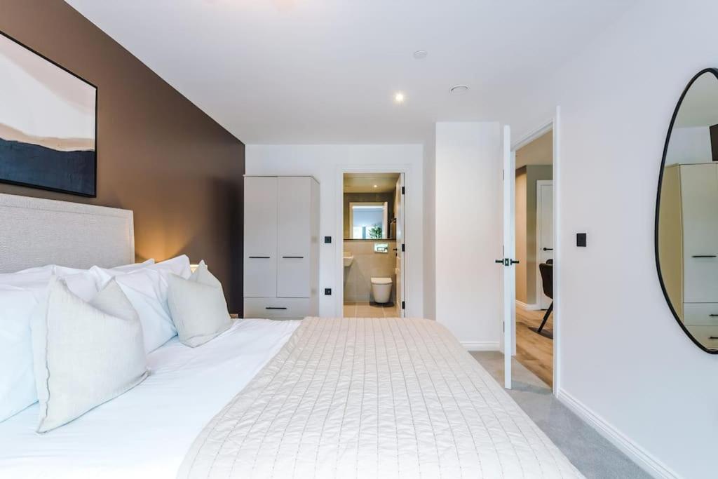 2 Bedroom Apartment Leeds City Centre - Free Parking