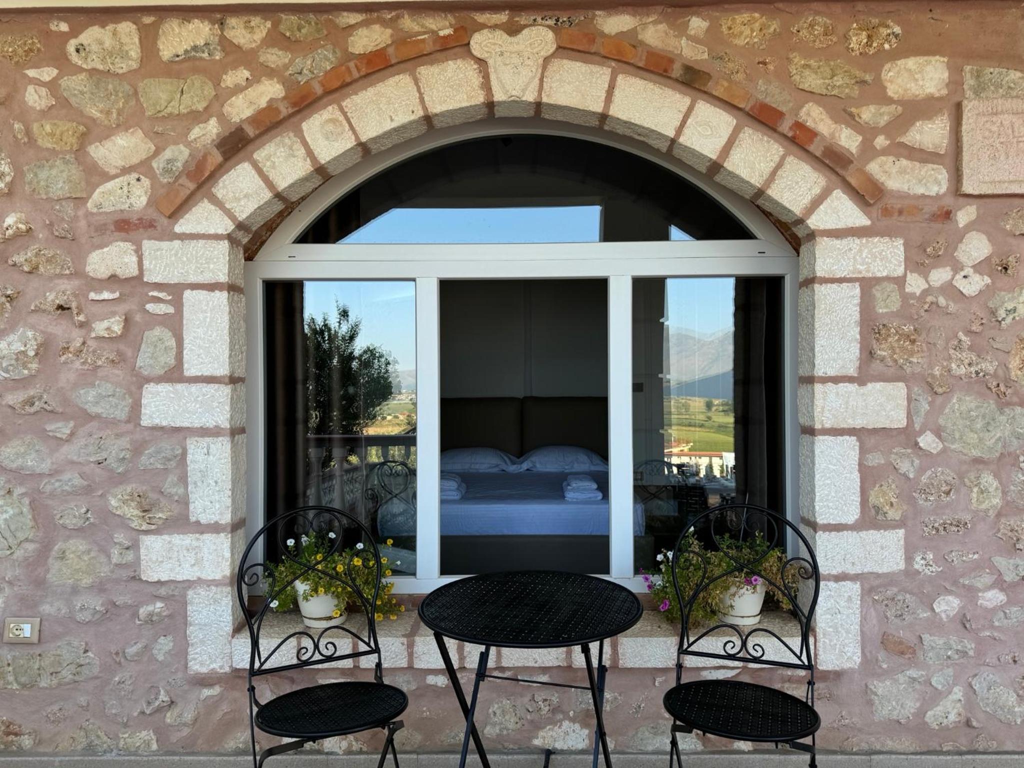 Villa Tragos