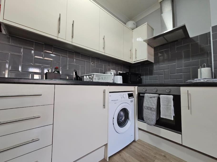 Modern1BR Apartment in Shepherds Bush W12