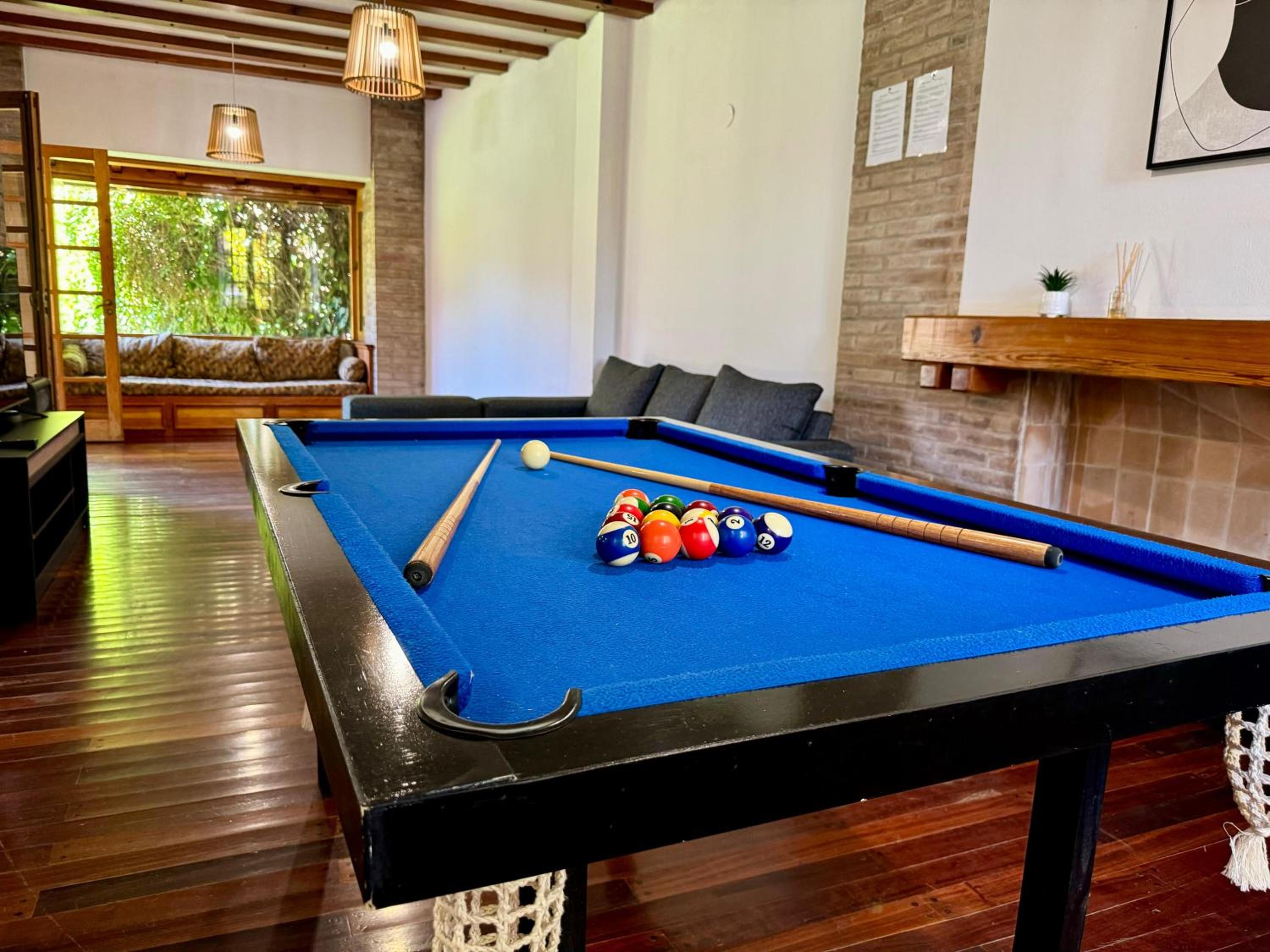 Olive Tree House with Pool Table and Swimming Pool