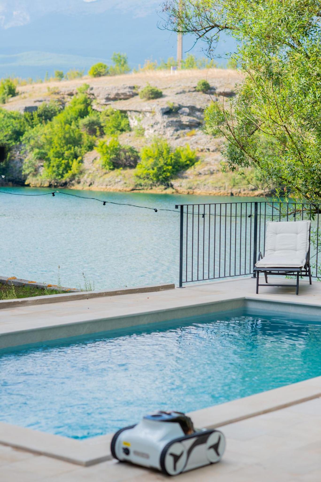 LAKE HOUSE ŠUMICA, Mostar