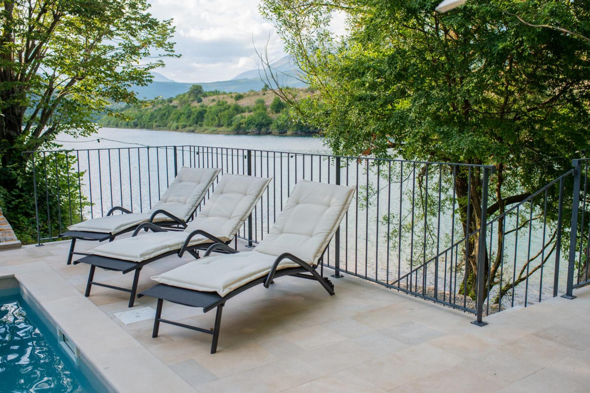 LAKE HOUSE ŠUMICA, Mostar