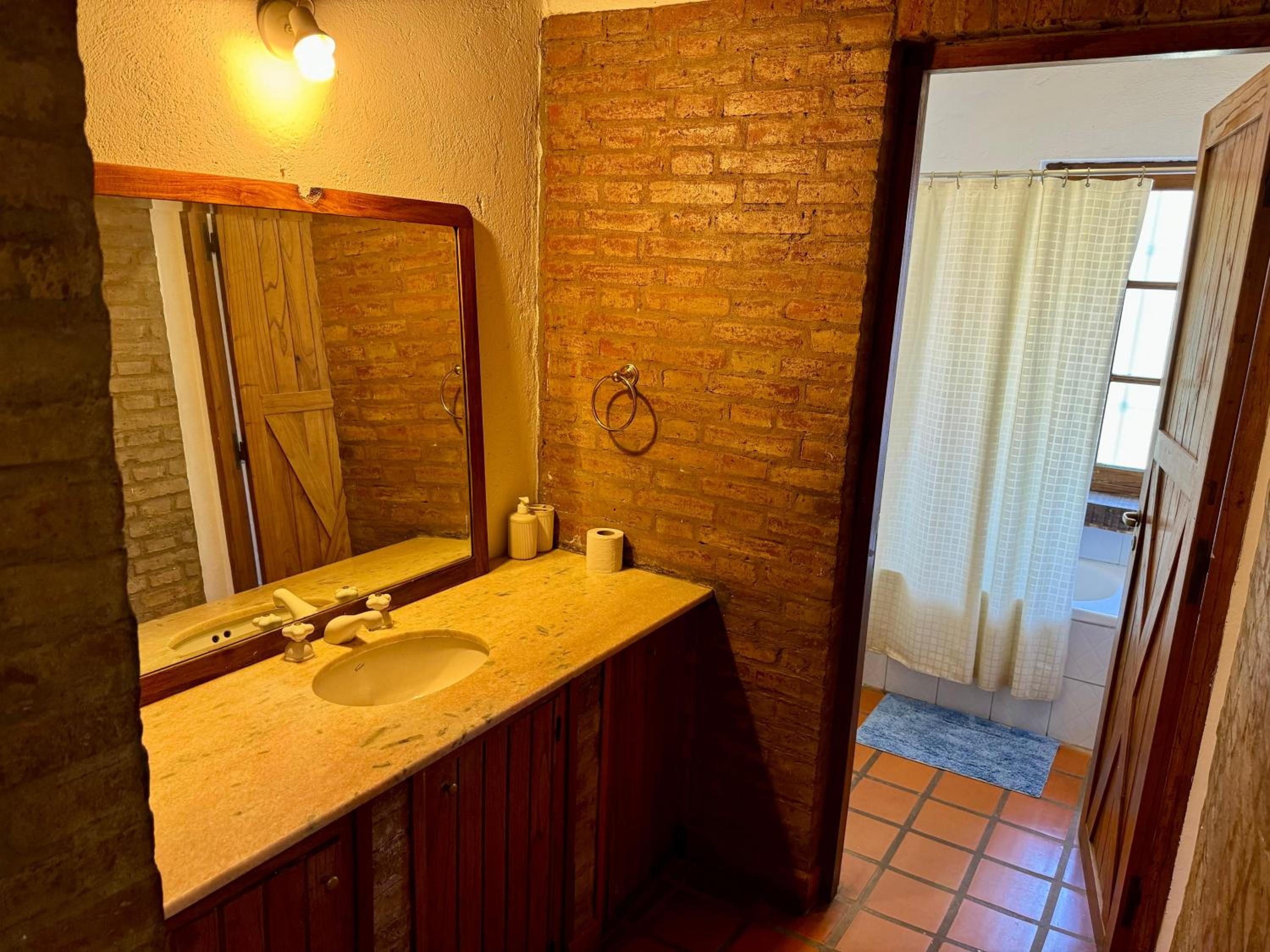 Olive Tree House with Pool Table and Swimming Pool