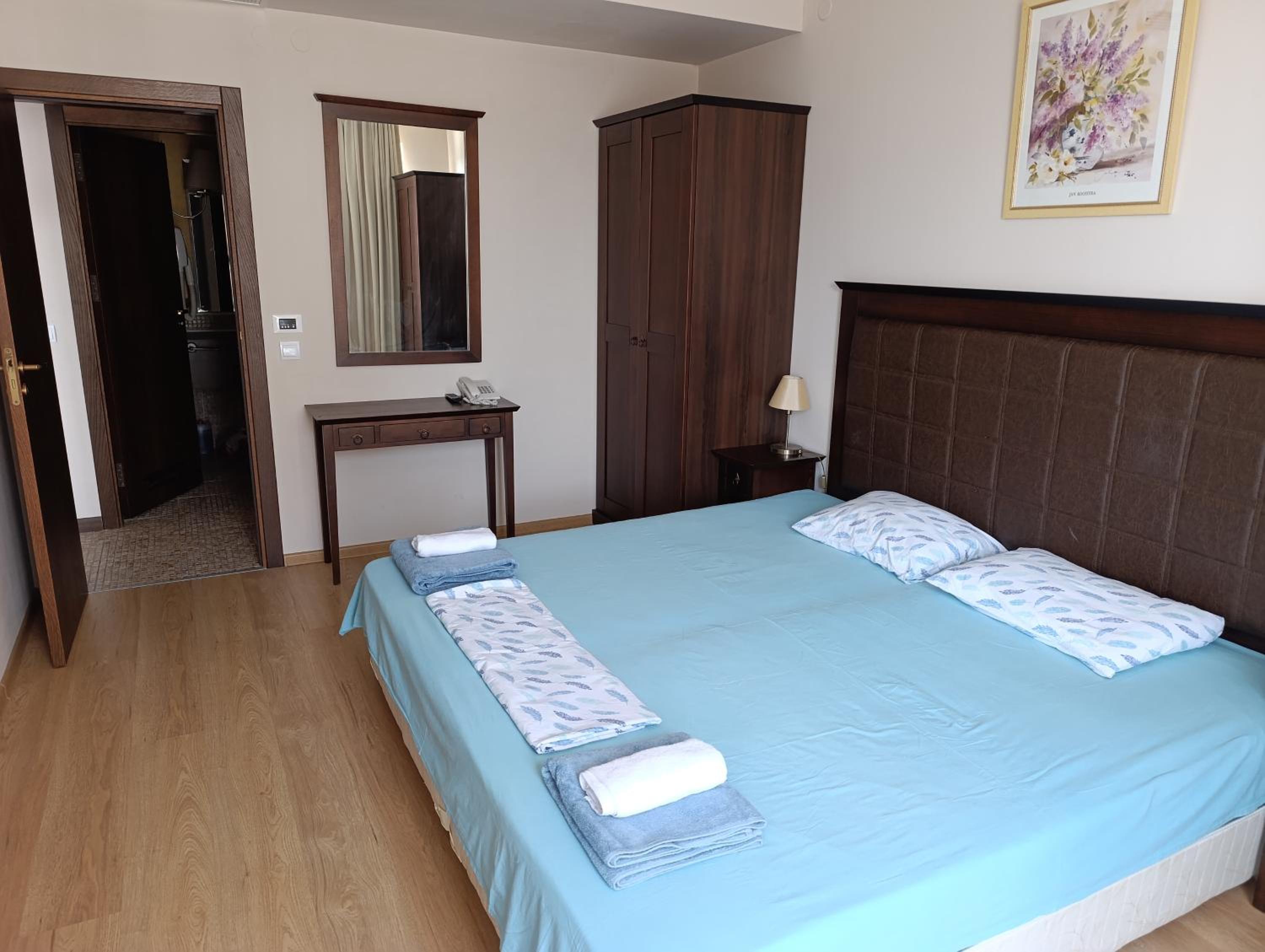Reina Apart Barcelo Beach