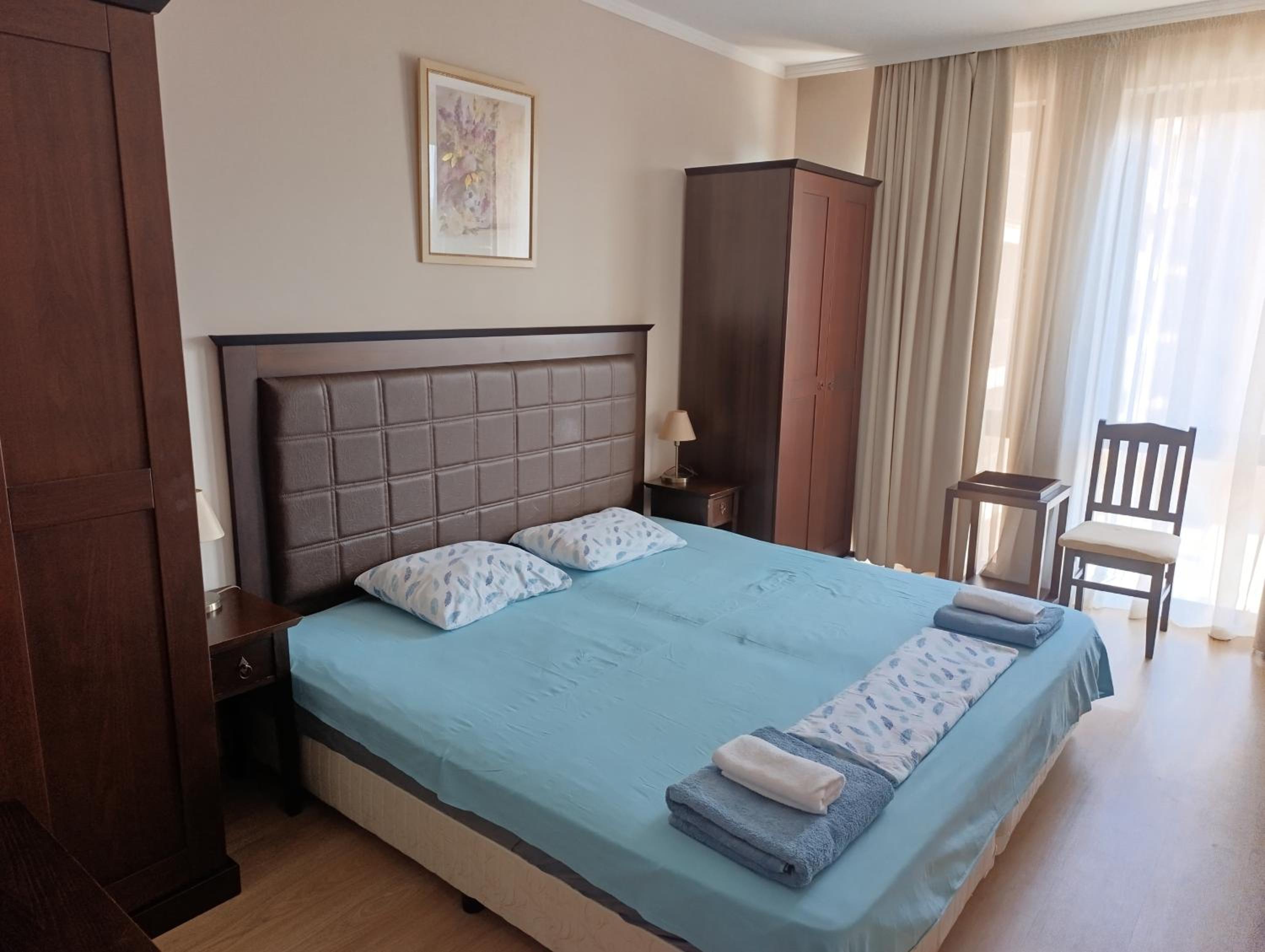 Reina Apart Barcelo Beach