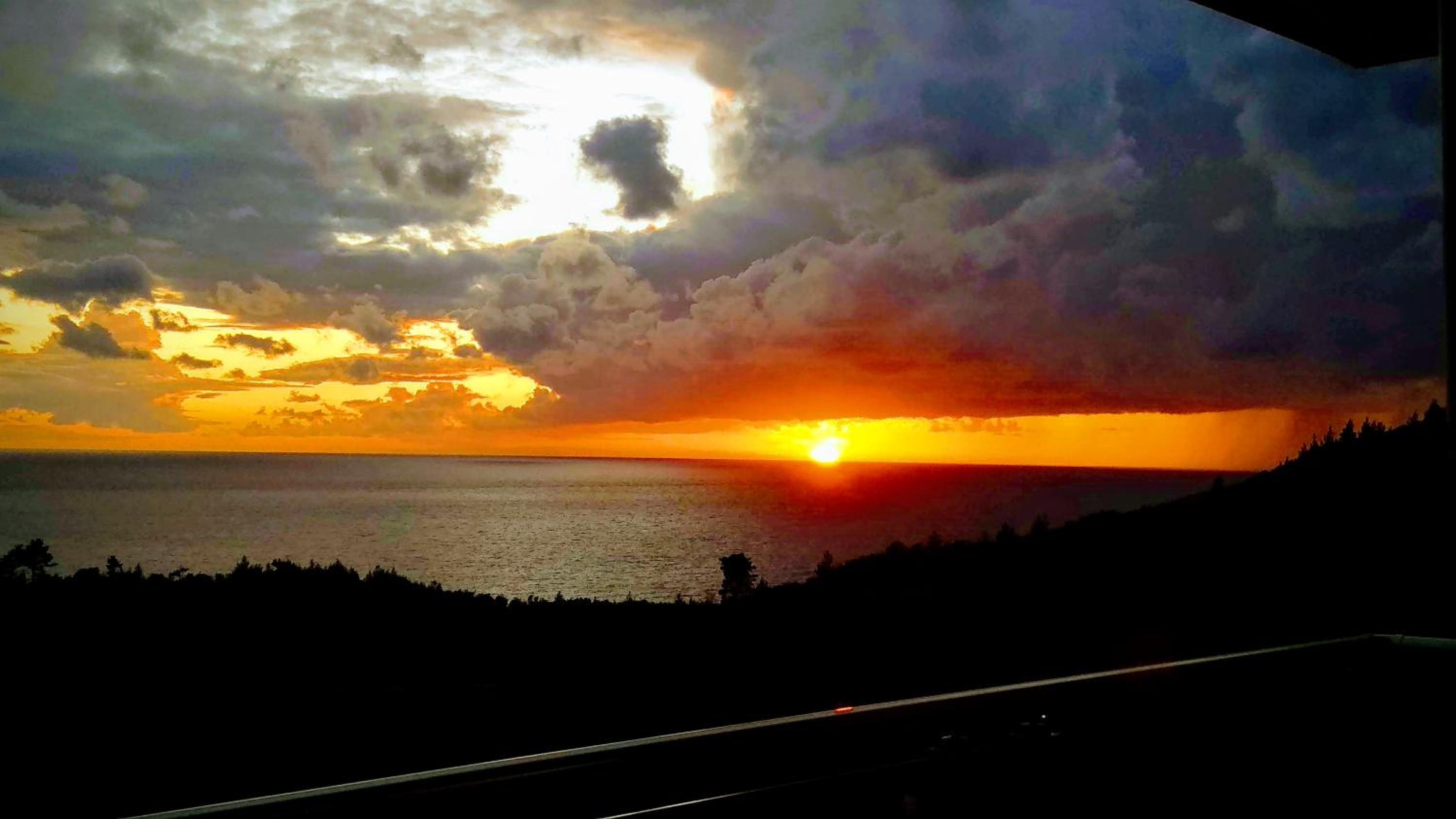 Romantic Hillside Escape Sea View view 4