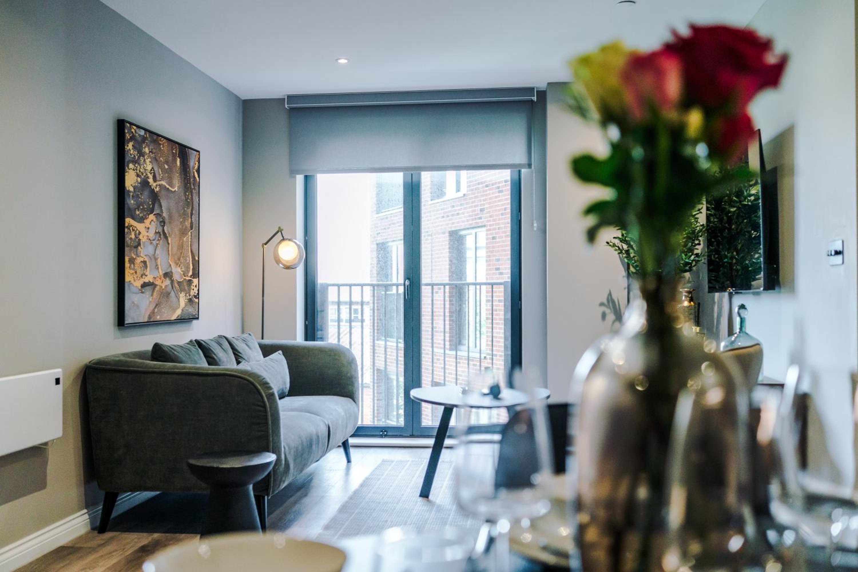 Premium 3 Bed Apartment City Centre - Free Parking view 3