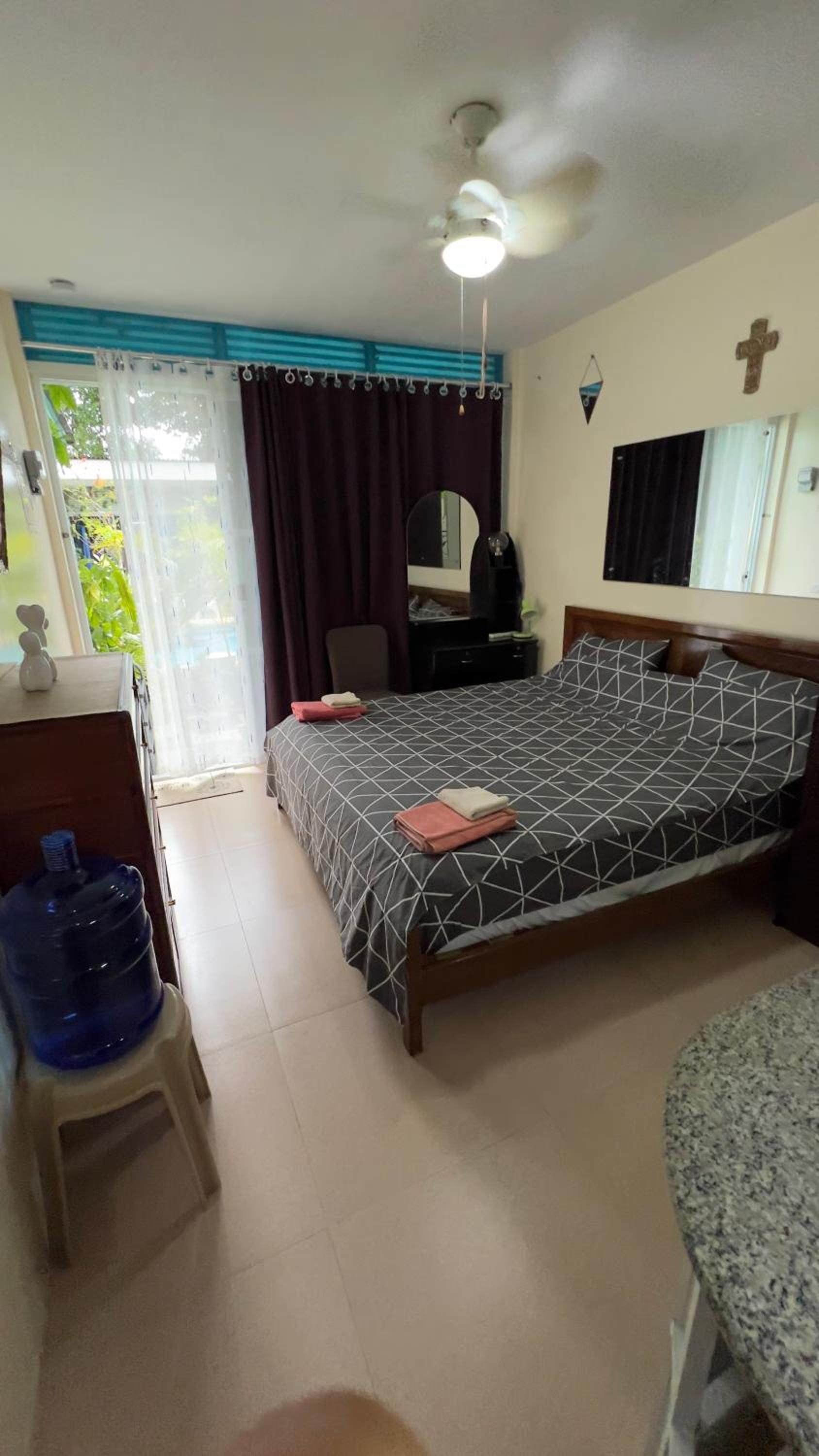Studio complete plus pool, 1 view 4