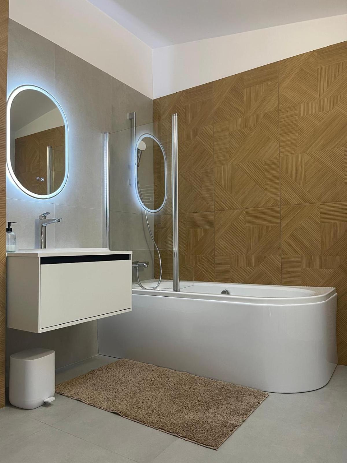 APARTAMENT Iaroi 2