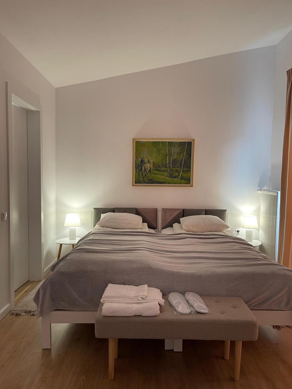 APARTAMENT Iaroi 2