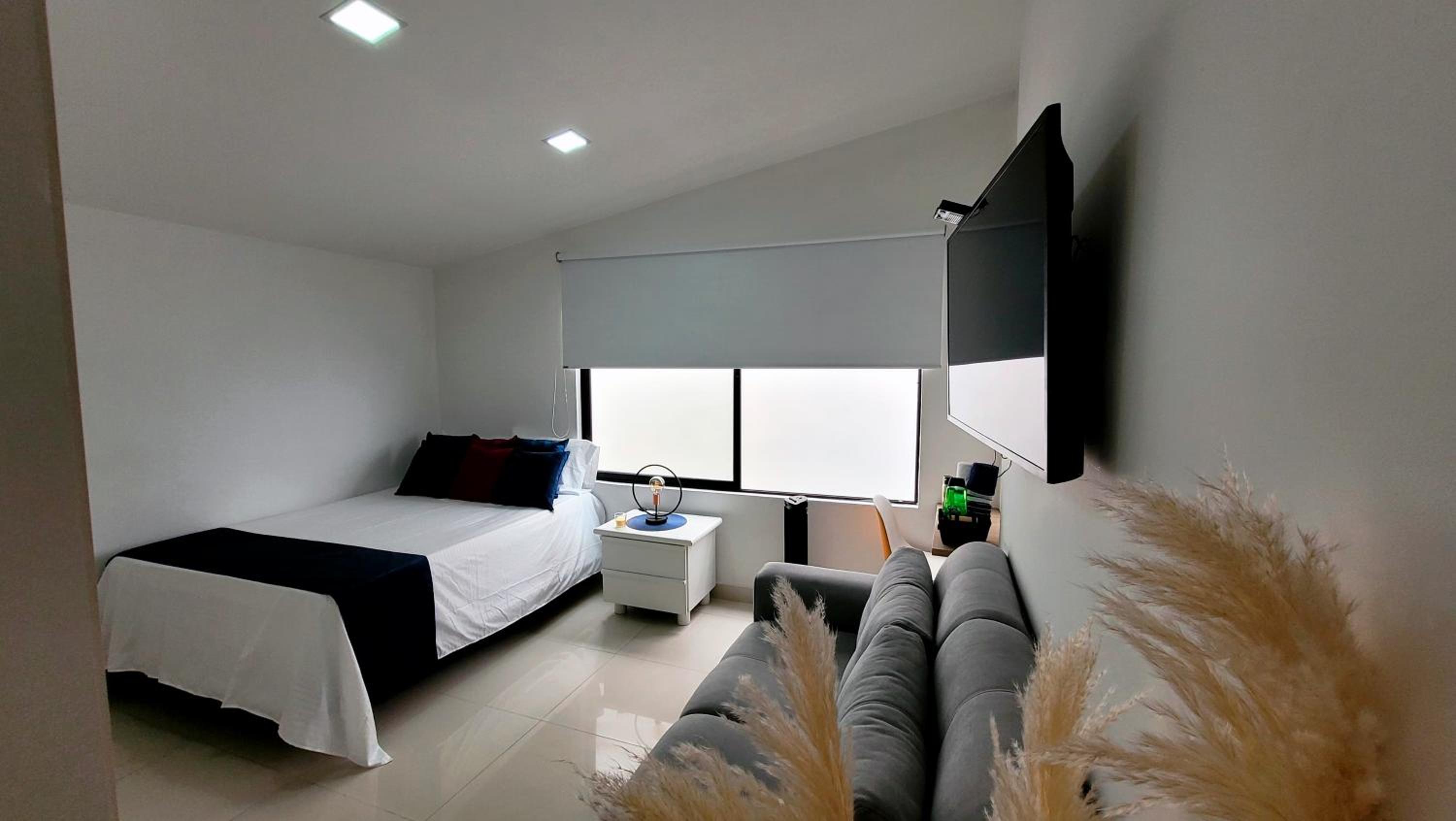 Apartaestudio en el Corazon de Laureles, Medellin