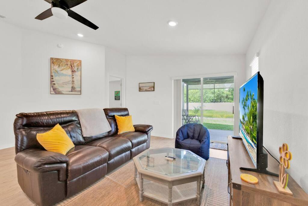 3BR House with Backyard & access to Auburndale Trail view 3