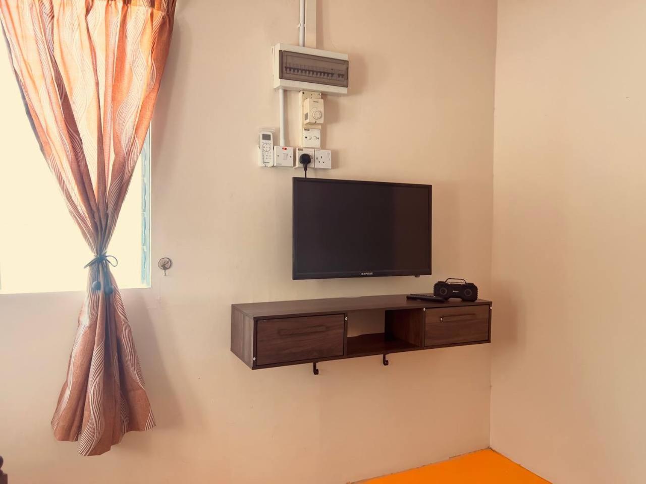 Inap Desa R'Sawit Pintu A view 3