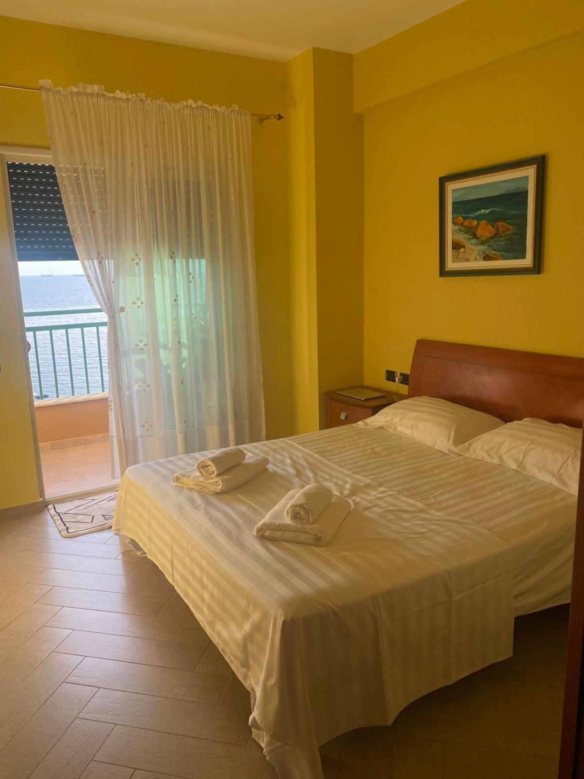 Sunset Serenity Apartment