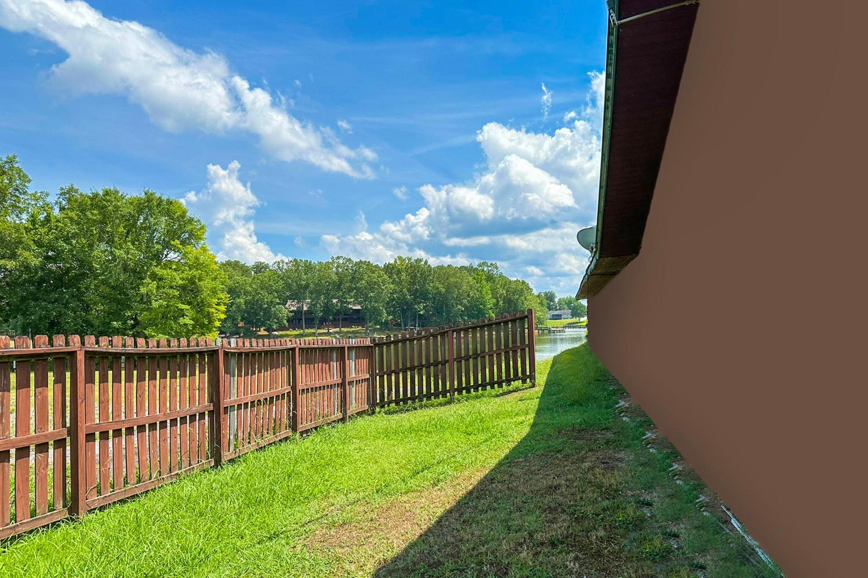 Weiss Lake Motel By OYO Cedar Bluff view 4