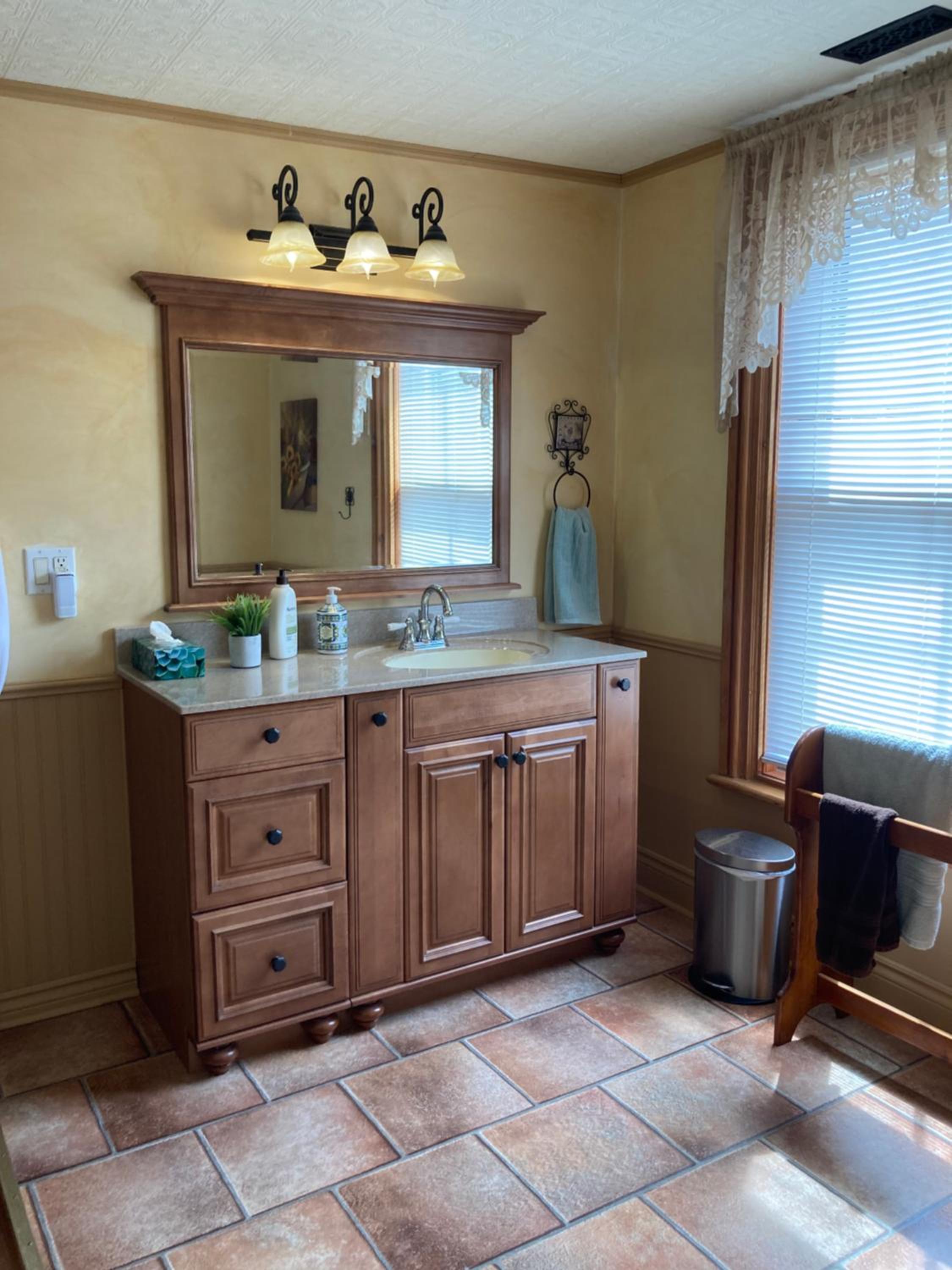 Gananoque Vacations - West Gate Bed and Breakfast - Property Image 6