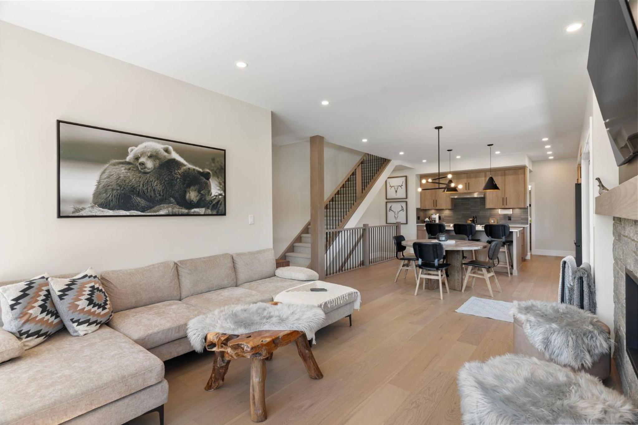 Luxe Retreat by Canadian Rockies Vacation Rentals