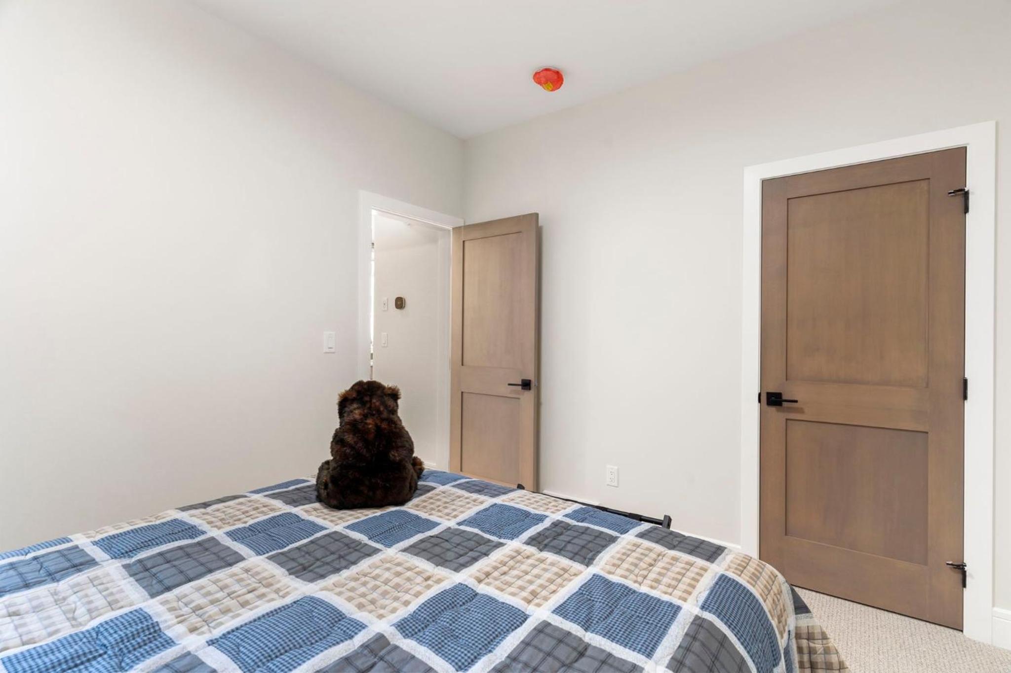 Luxe Retreat by Canadian Rockies Vacation Rentals