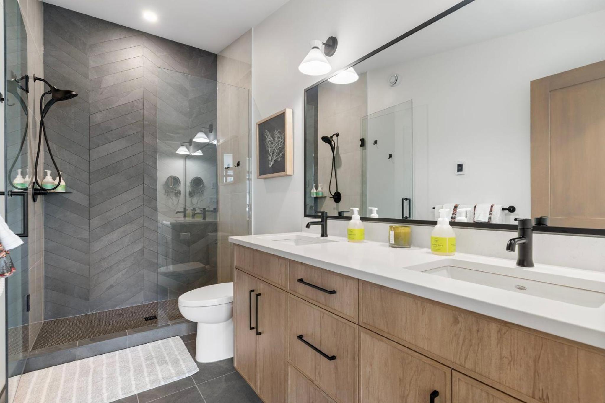 Luxe Retreat by Canadian Rockies Vacation Rentals
