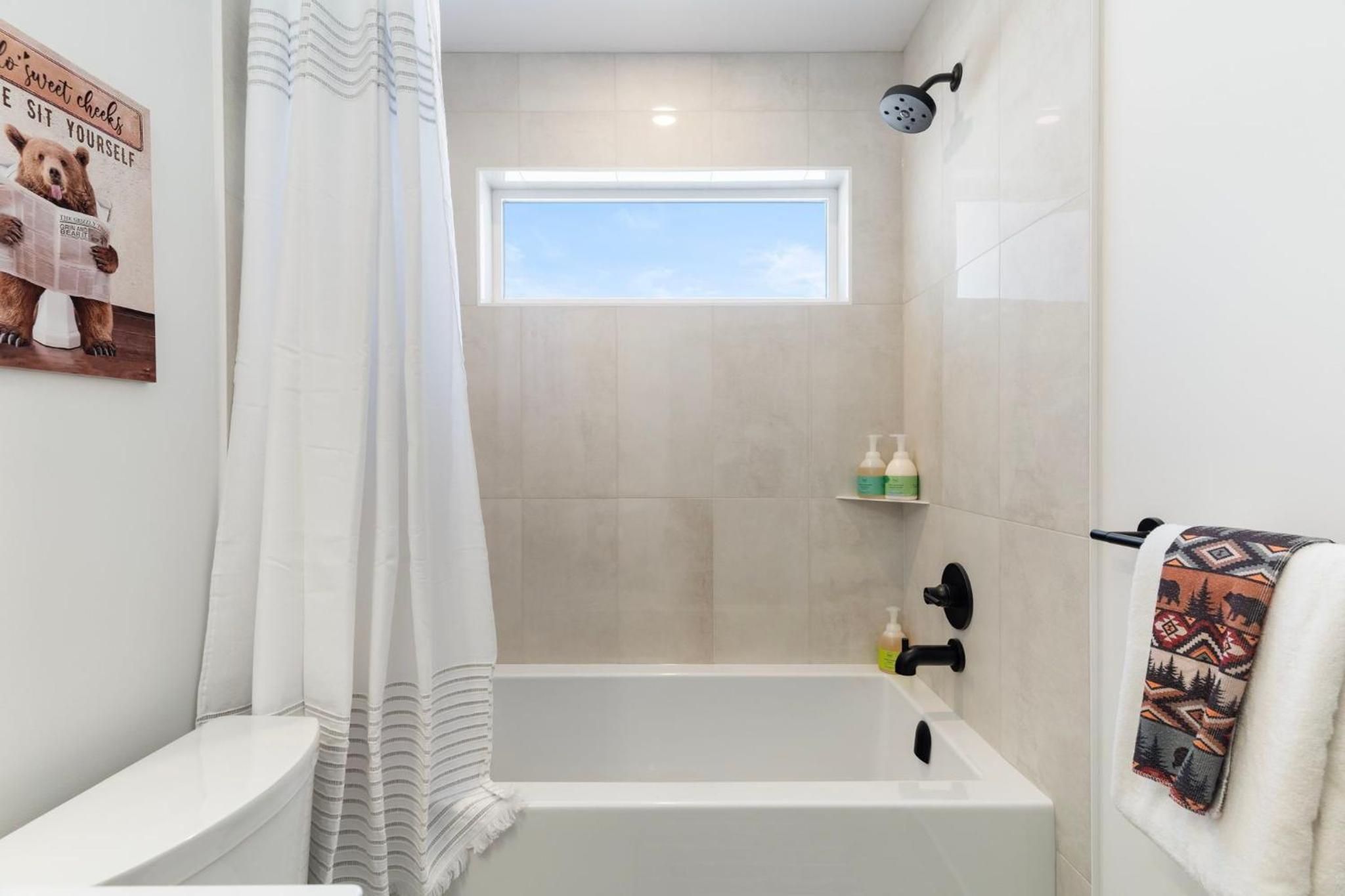 Luxe Retreat by Canadian Rockies Vacation Rentals