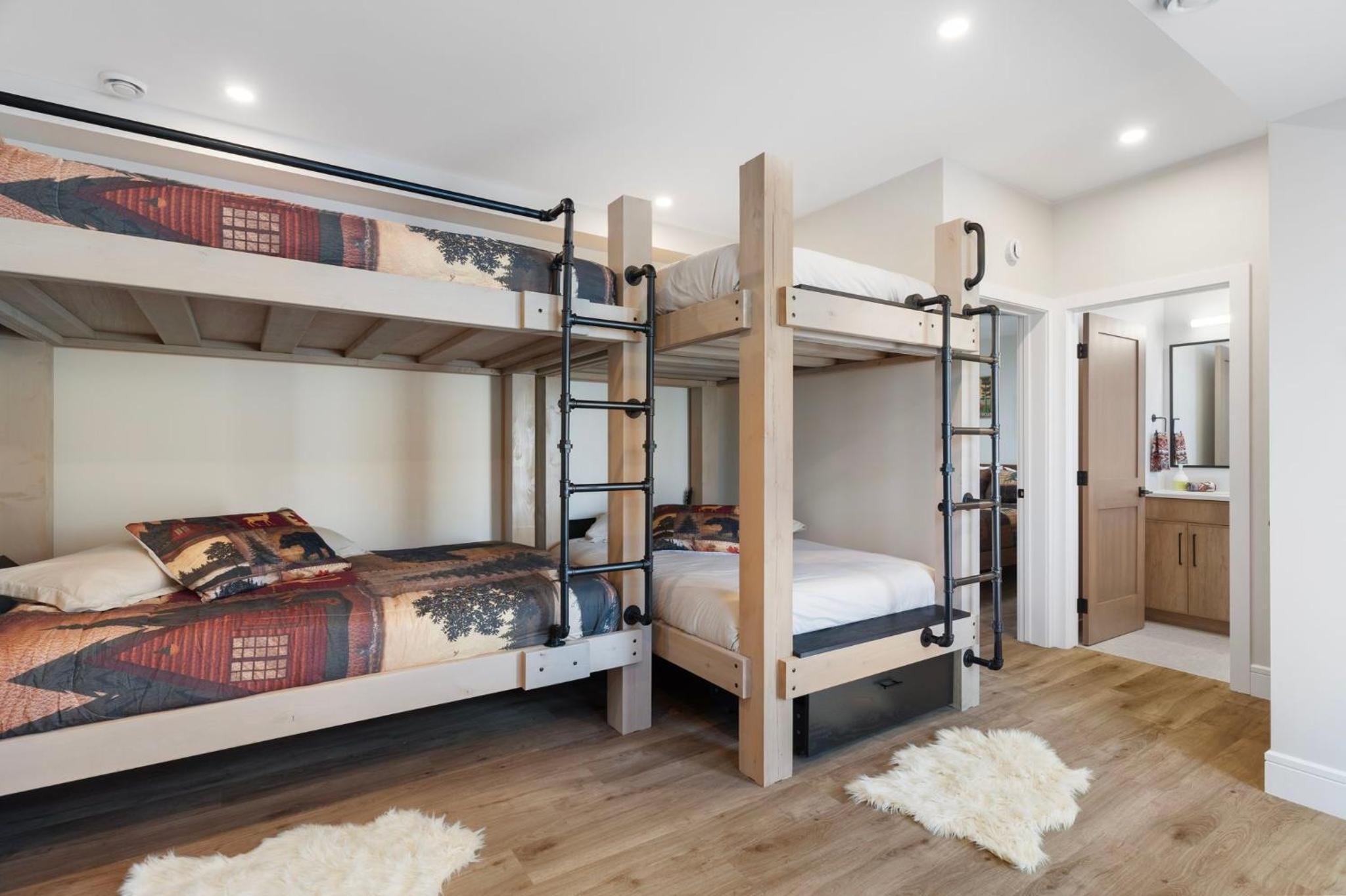 Luxe Retreat by Canadian Rockies Vacation Rentals