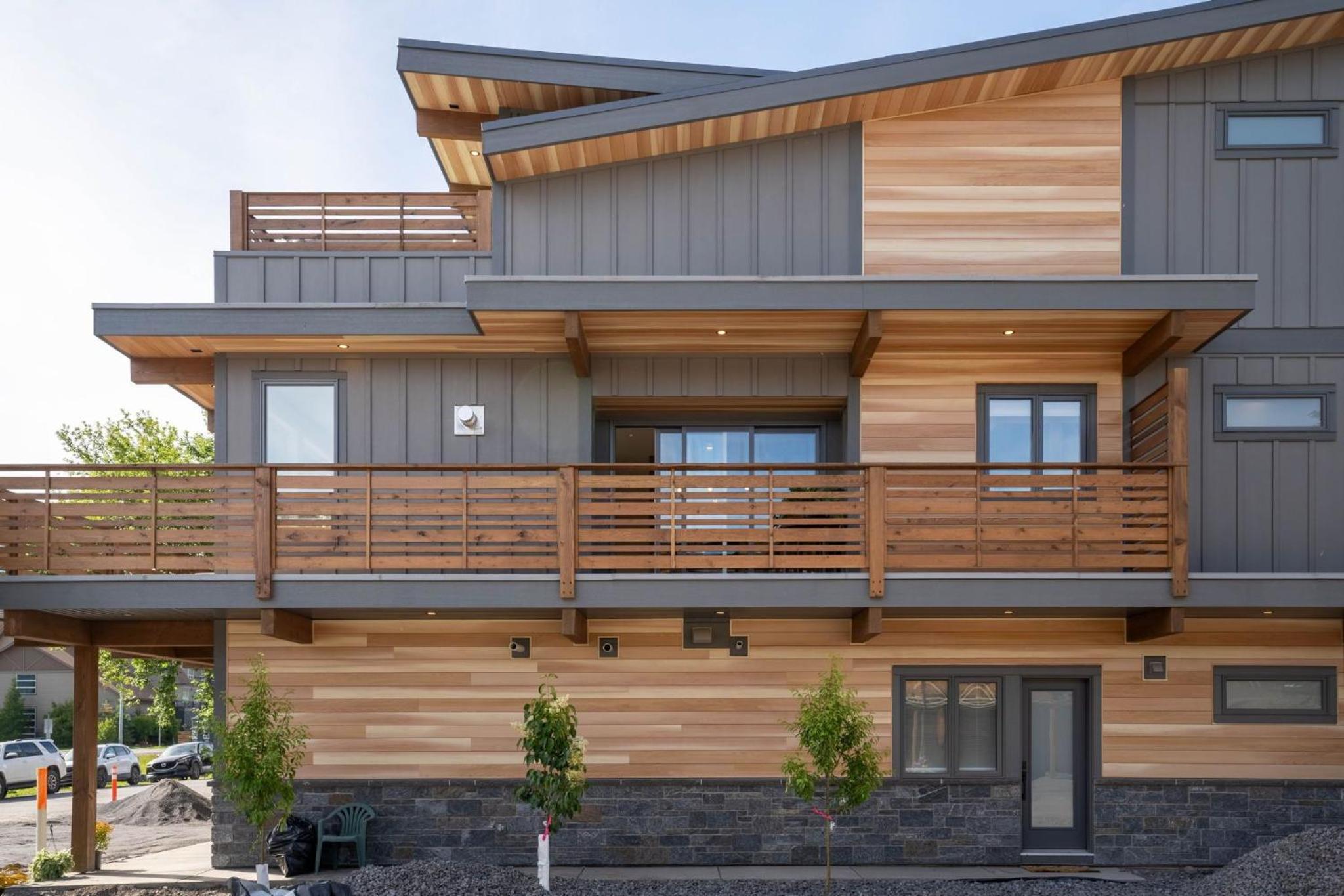 Luxe Retreat by Canadian Rockies Vacation Rentals