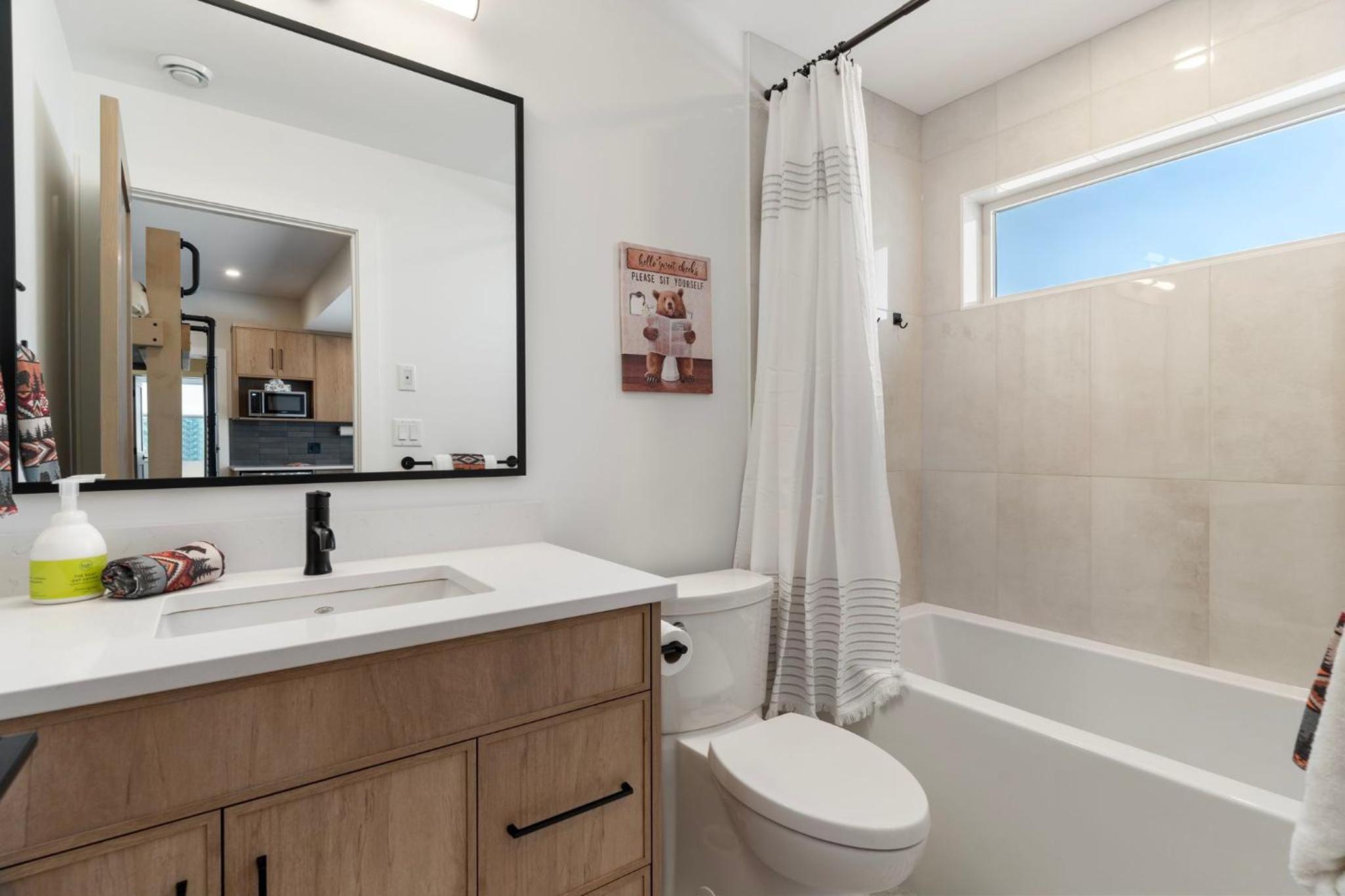 Luxe Retreat by Canadian Rockies Vacation Rentals
