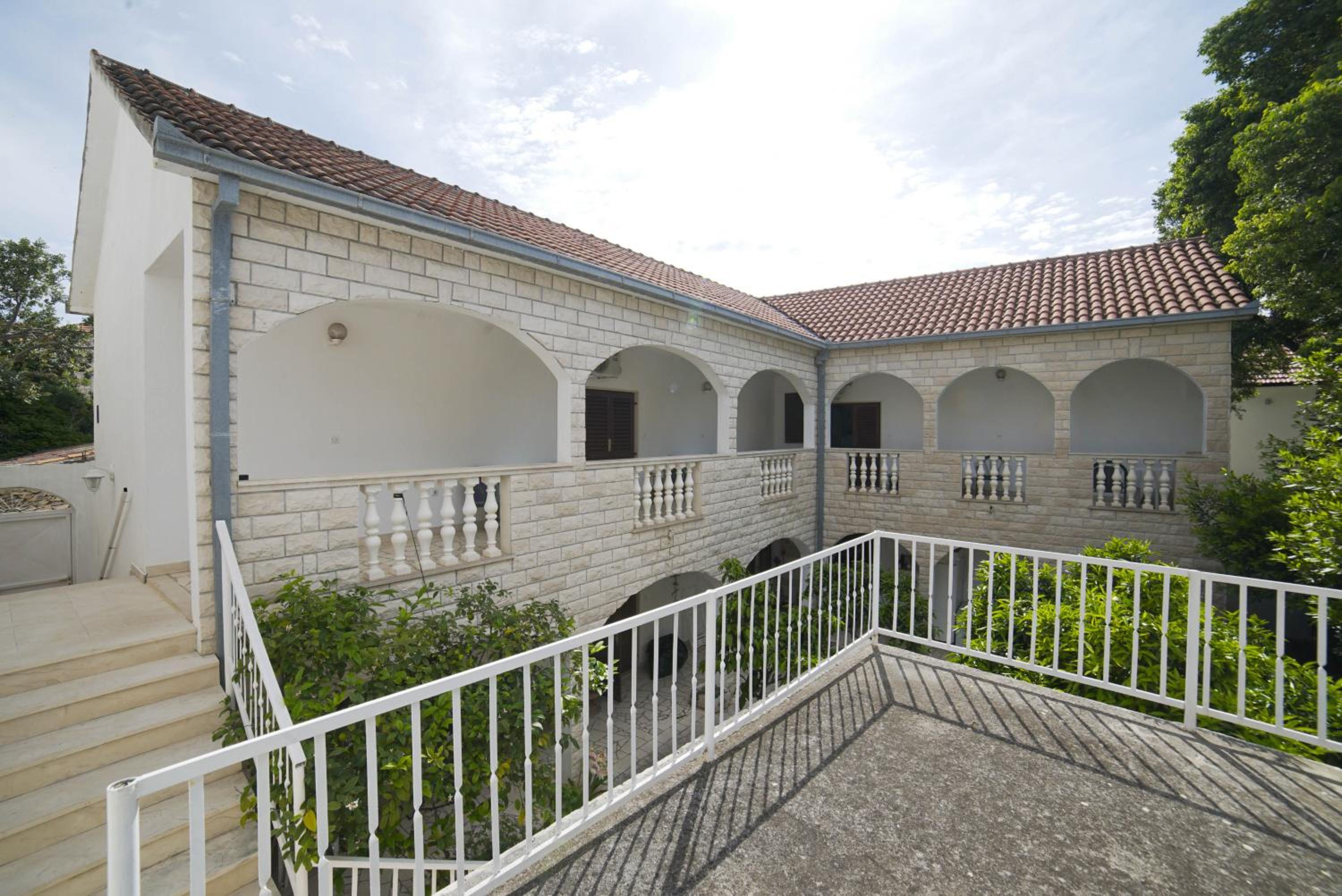 Seaside Apartments