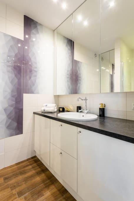 Urban Chic -One Bedroom Apartment - Warsaw Stays - Podwale